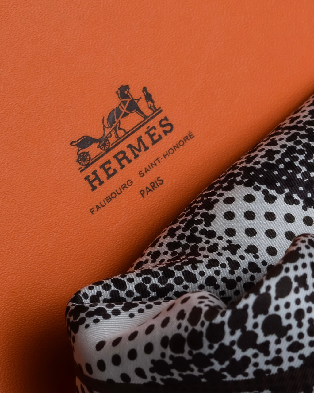 "HERMES" Silk fantaisie a cheval carré scarf 70