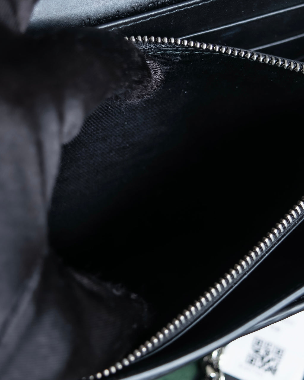 "Alexandar McQueen" Two-tone crystal clasp leather shoulder wallet