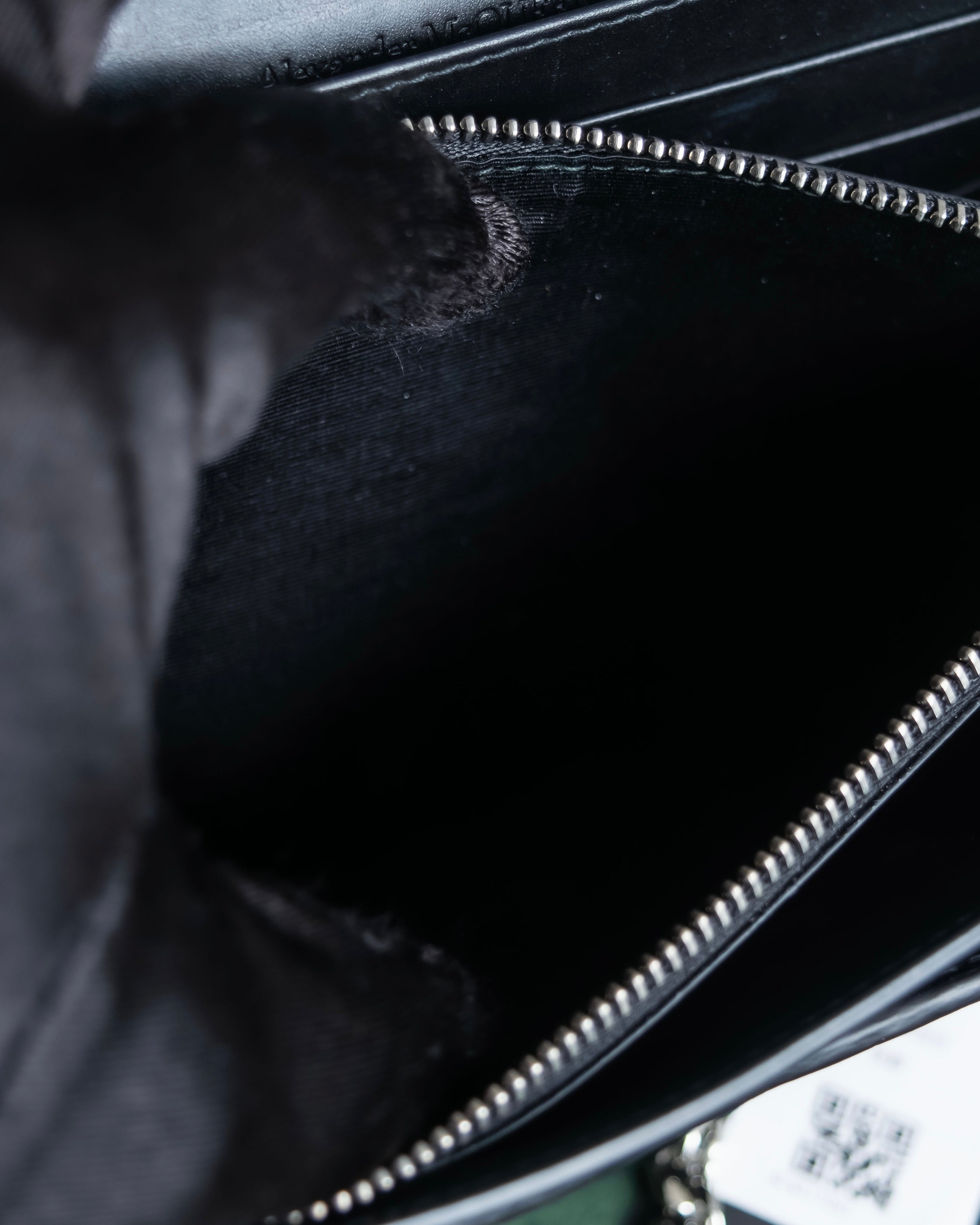 "Alexandar McQueen" Two-tone crystal clasp leather shoulder wallet