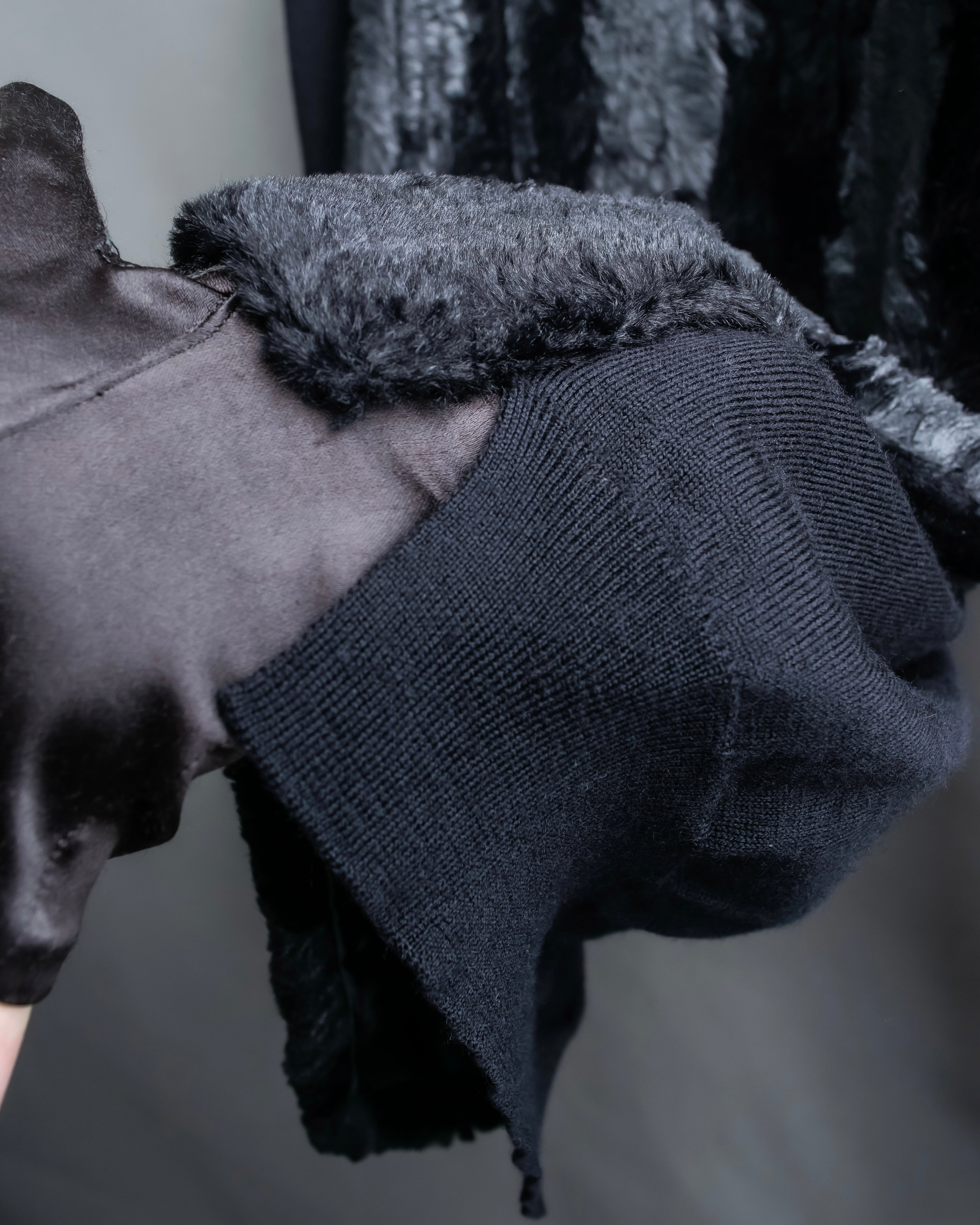 "MAISON MARGIELA"
Fur docking high gauge knit