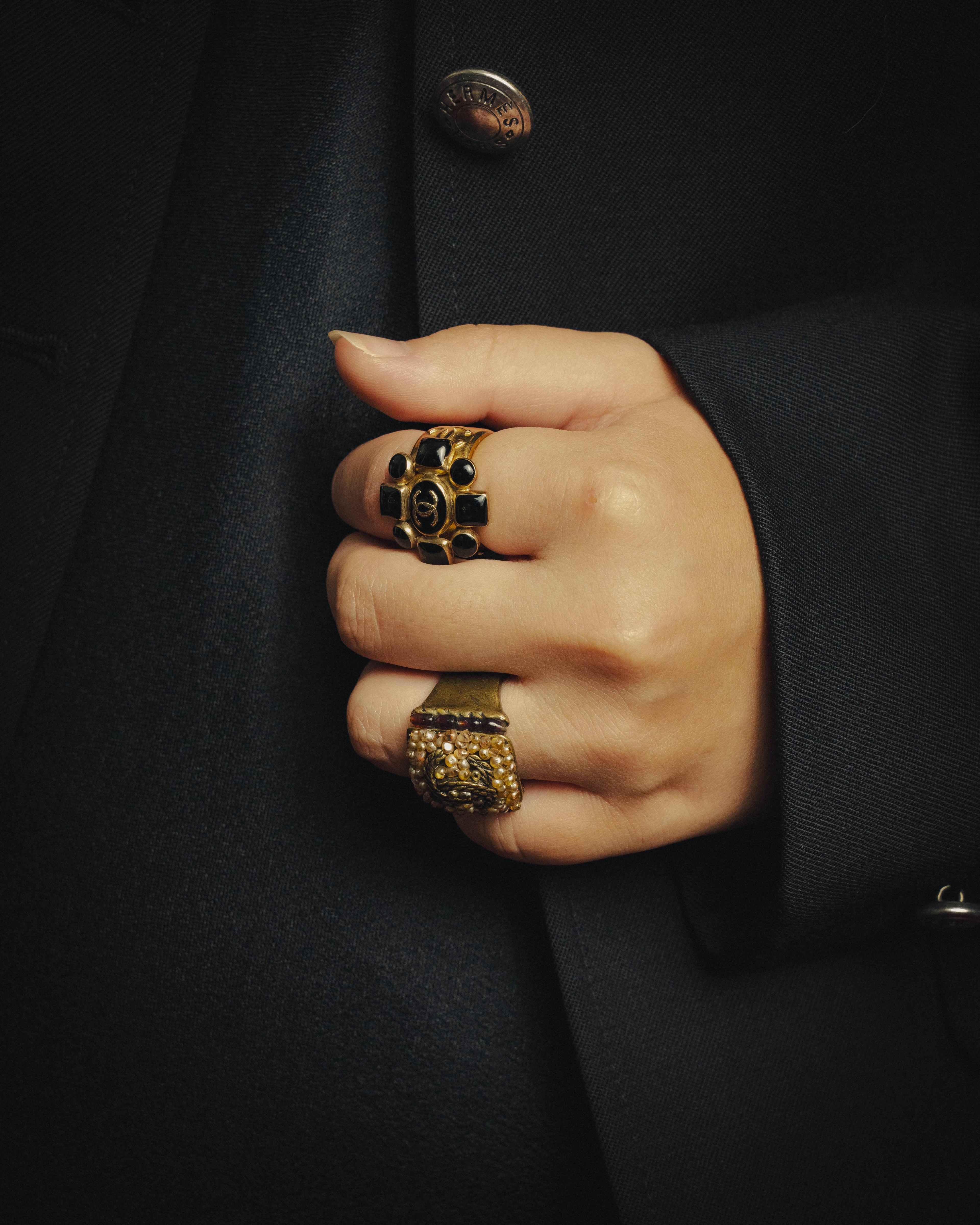 -SPECIAL- "CHANEL" 2007 AW Coco mark black cabochon ring