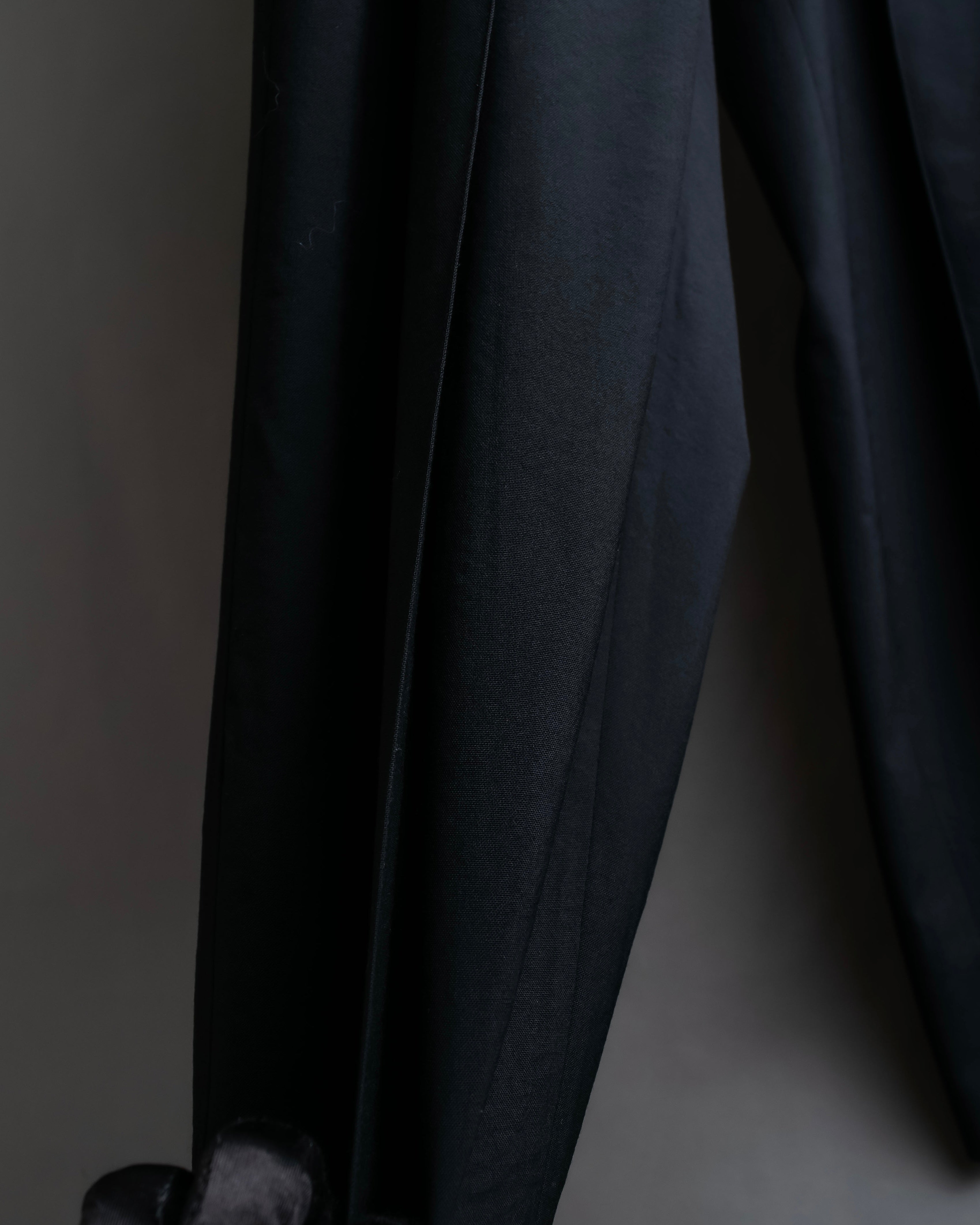 "LOEWE" Deep pleat tapered draped slacks