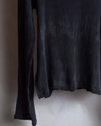 "ISSEY MIYAKE" Layered design high neck delicate knit