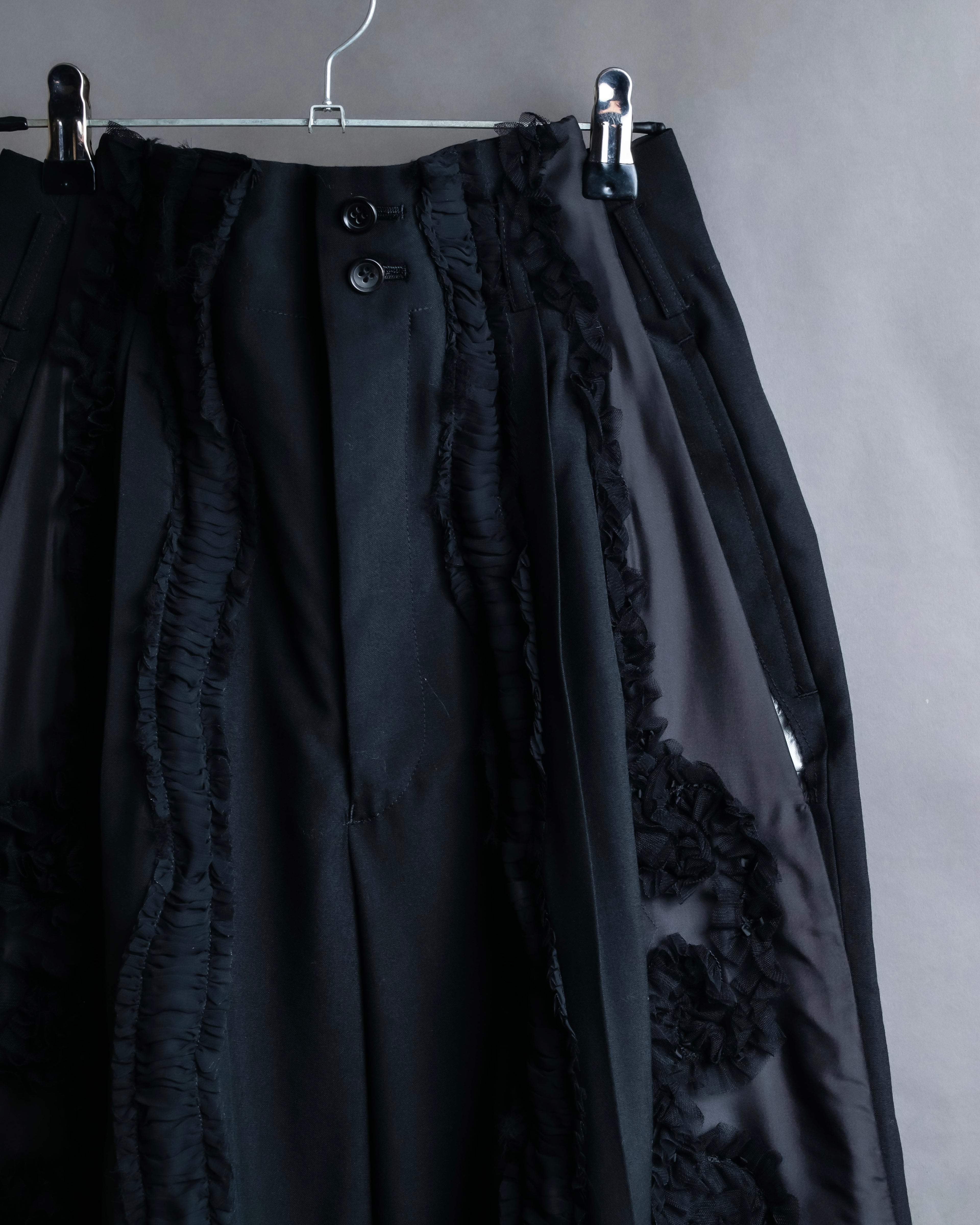 "COMME des GARCONS" Ruffle & tulle asymmetrical docking sarouel slacks