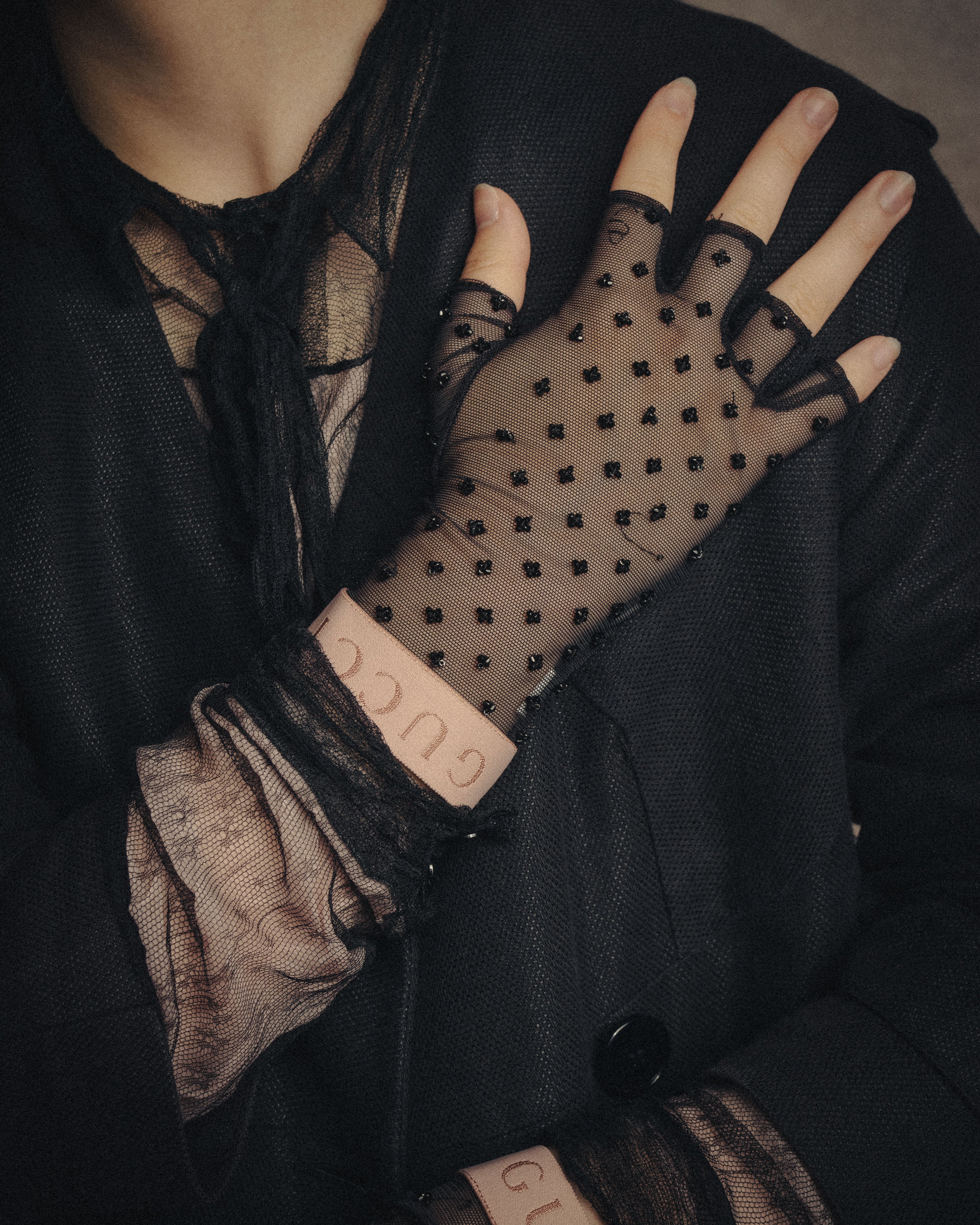 -SPECIAL- “GUCCI” 2020 Embellished tulle fingerless gloves