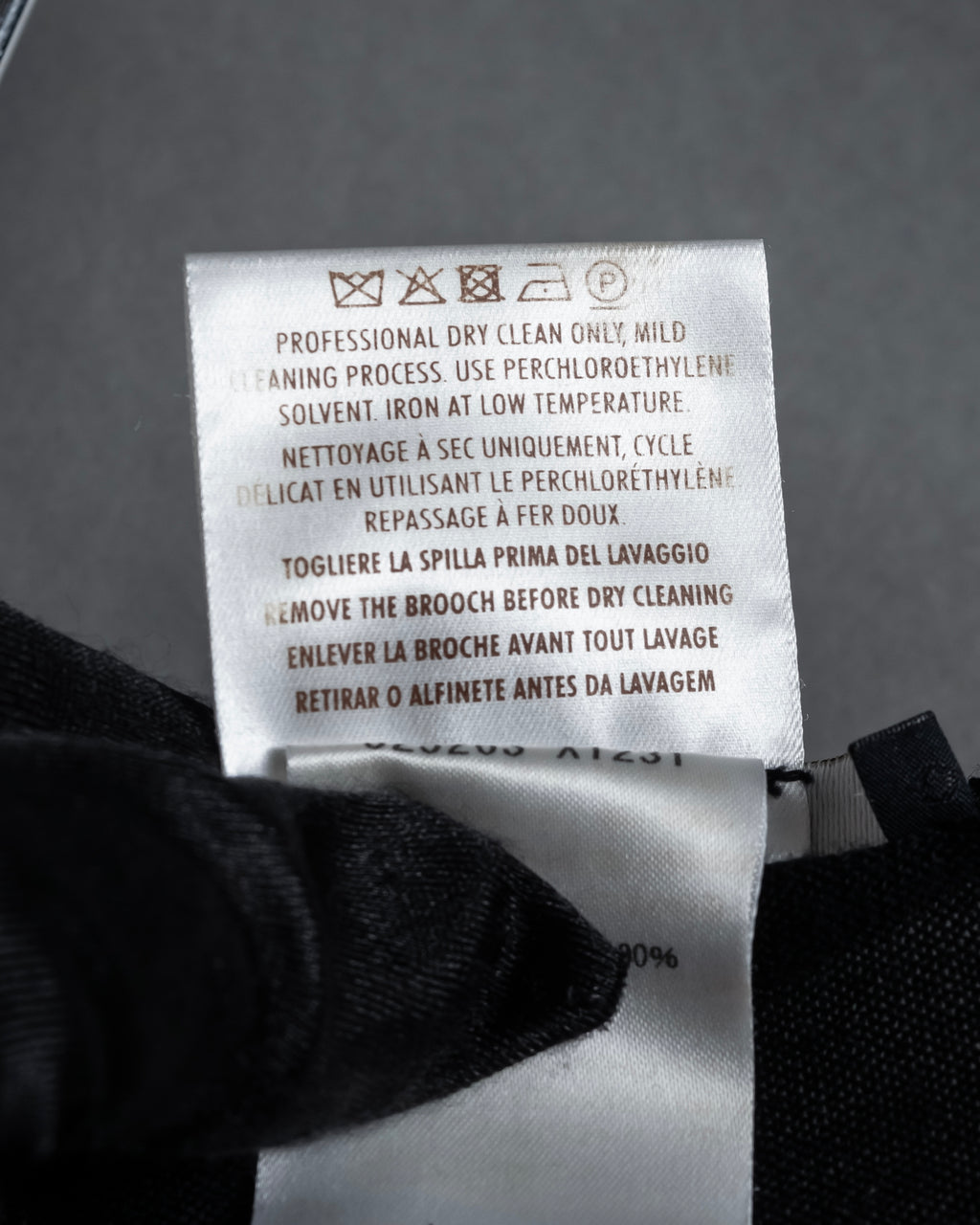 "GUCCI" Embellished v neck jewel knit sweater