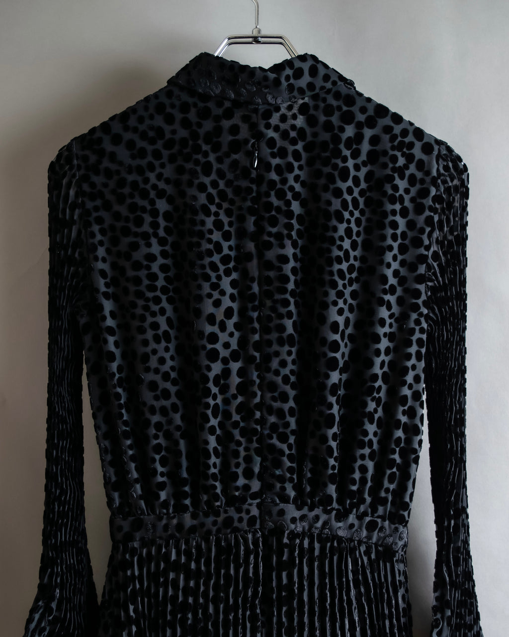 "EMPORIO ARMANI" Velvet dot beautiful pleated dress