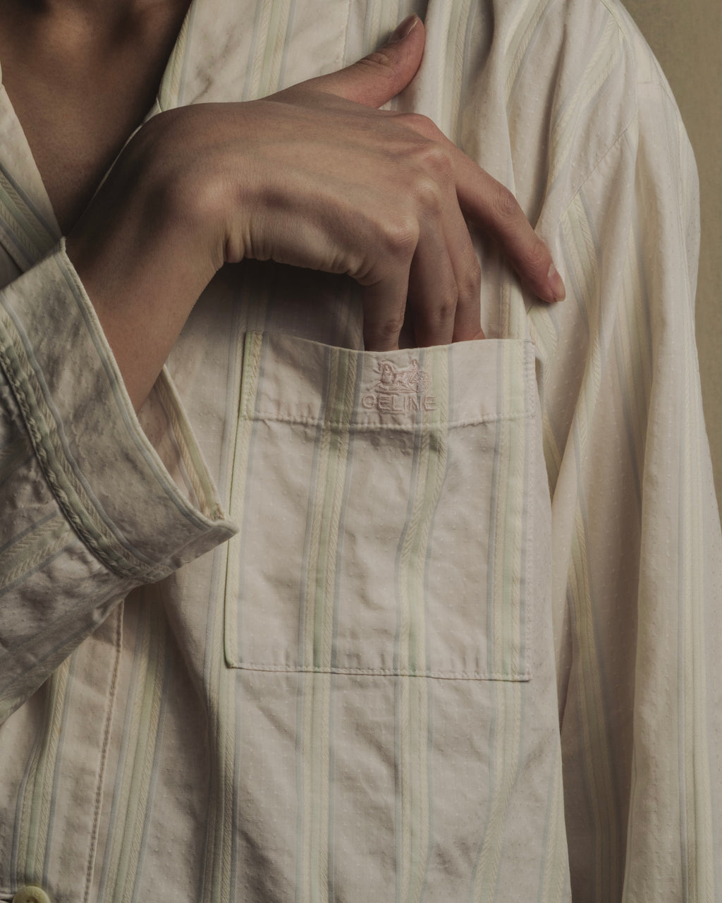 Camisa de pijama de rayas pastel con dobladillo de los años 80-90 de "CELINE"