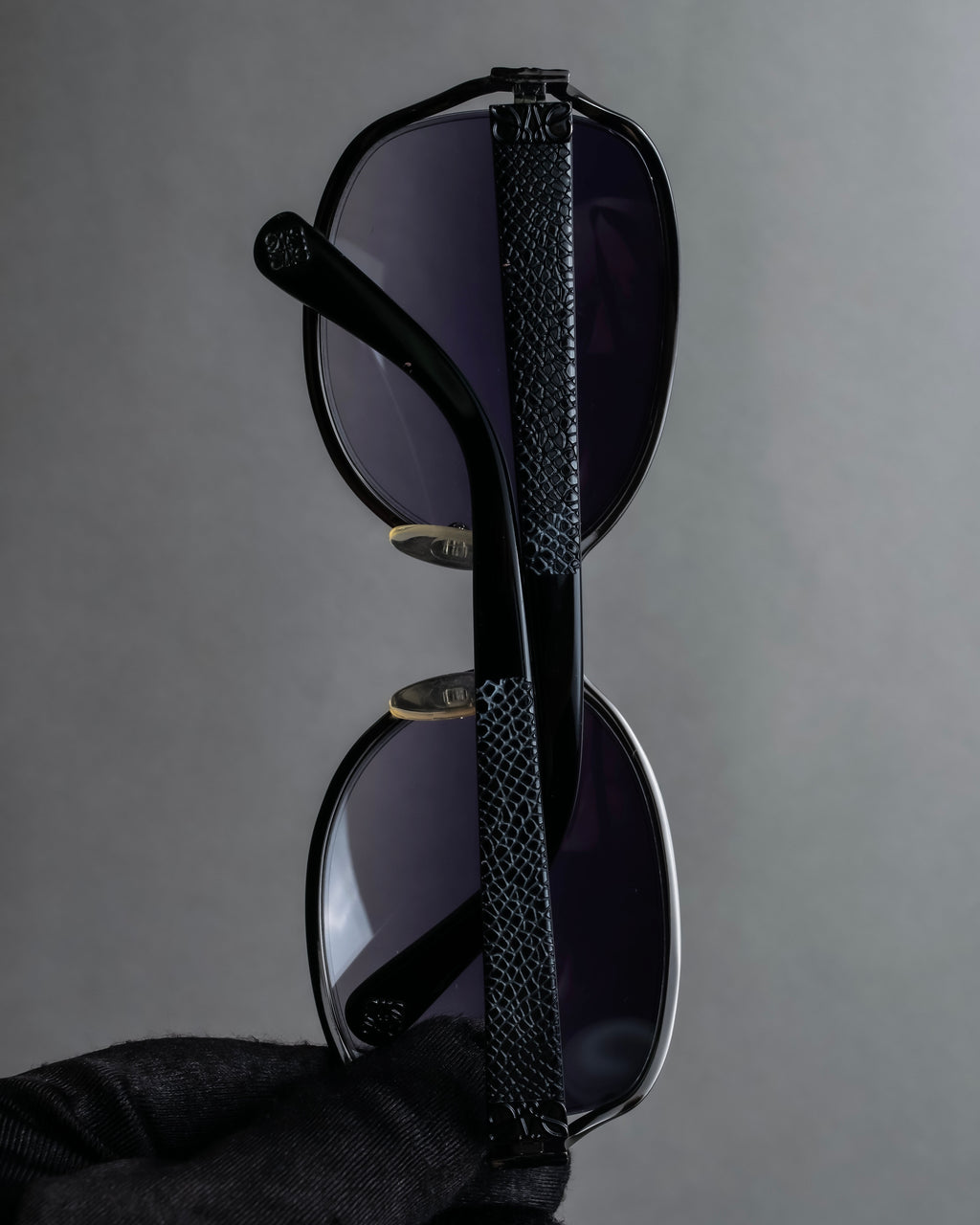 "LOEWE" Anagram logo engraved oval sunglasses