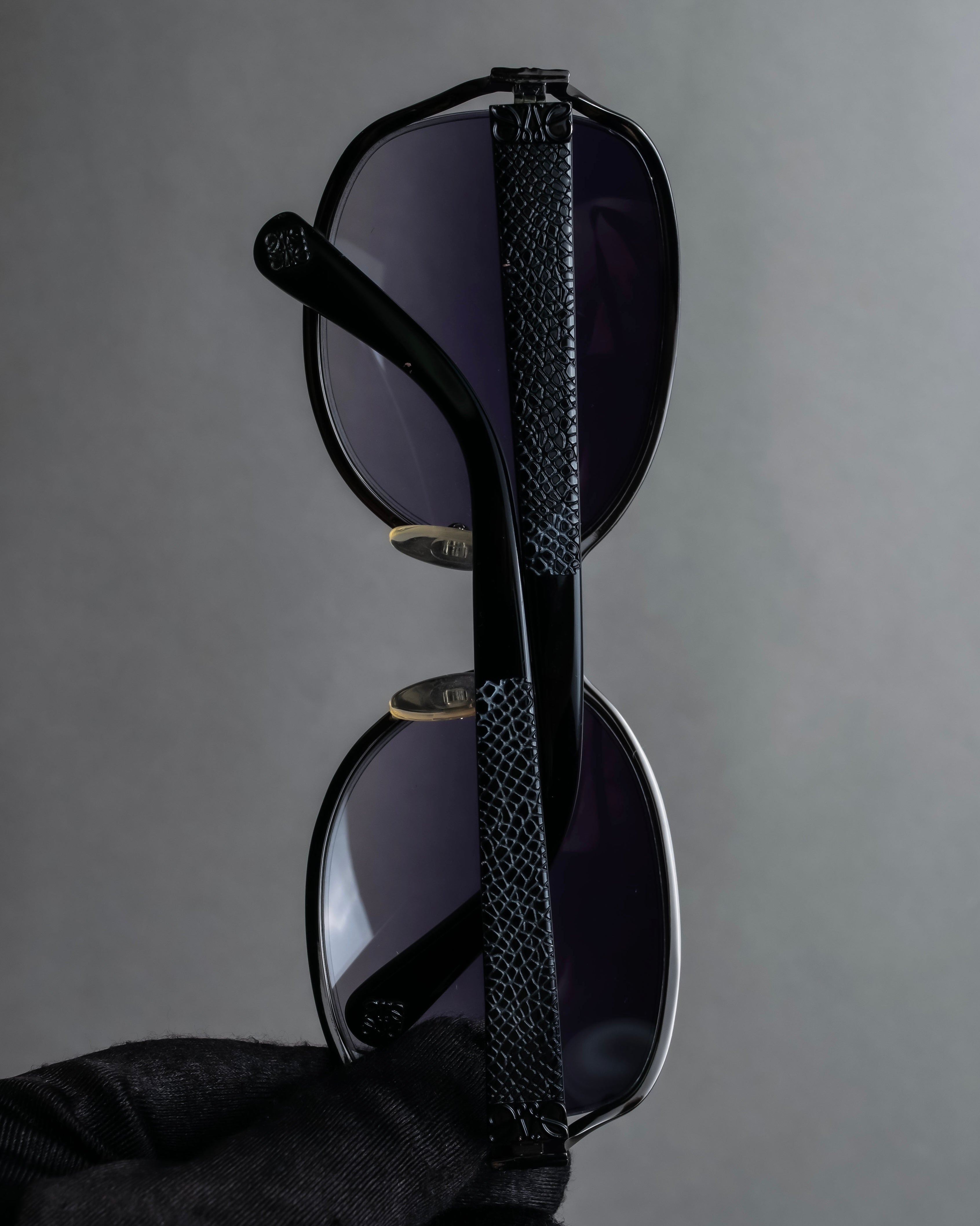 "LOEWE" Anagram logo engraved oval sunglasses