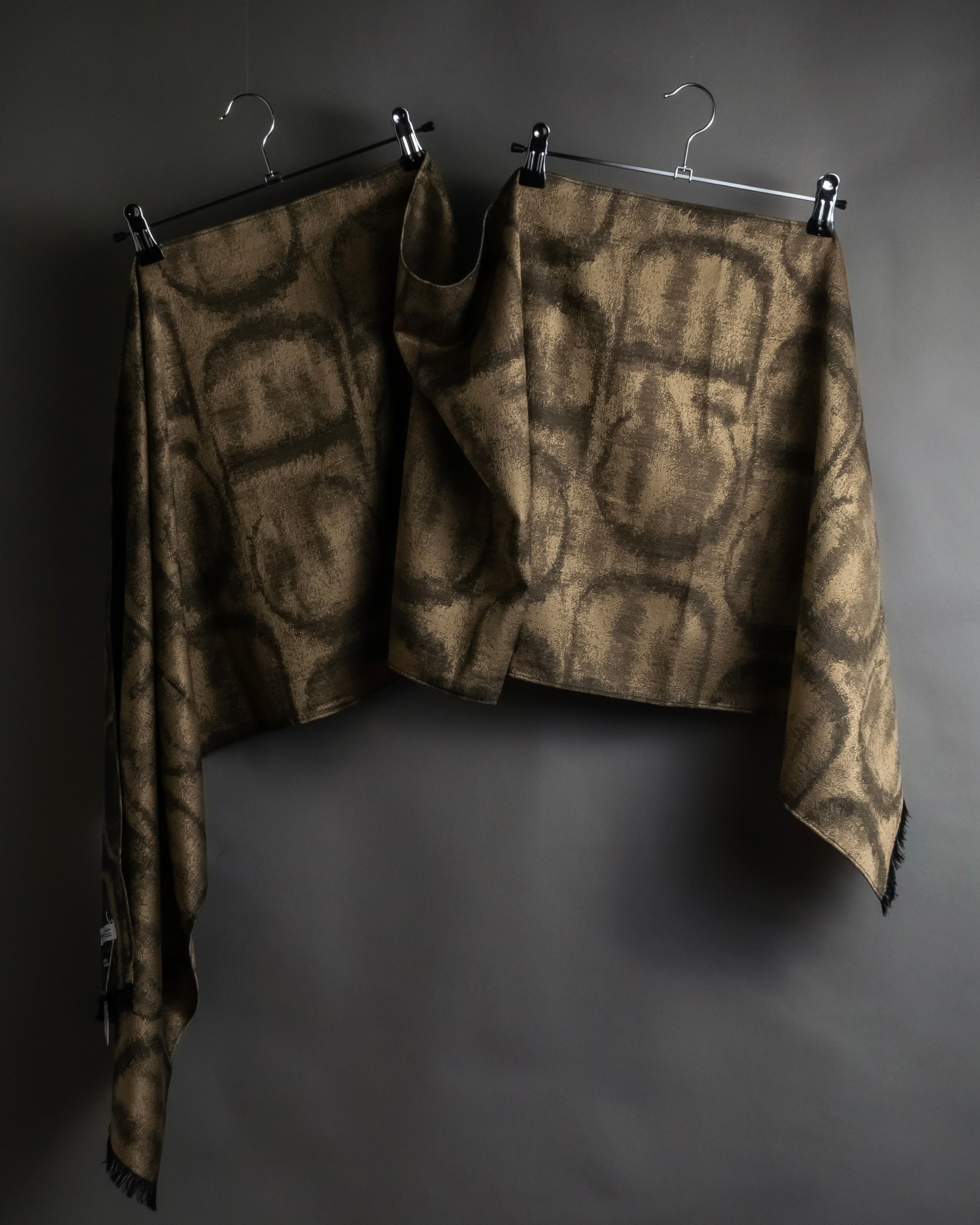 -SPECIAL- "Christian Dior"
90's-00's Abstract Expression Pattern Large Stole