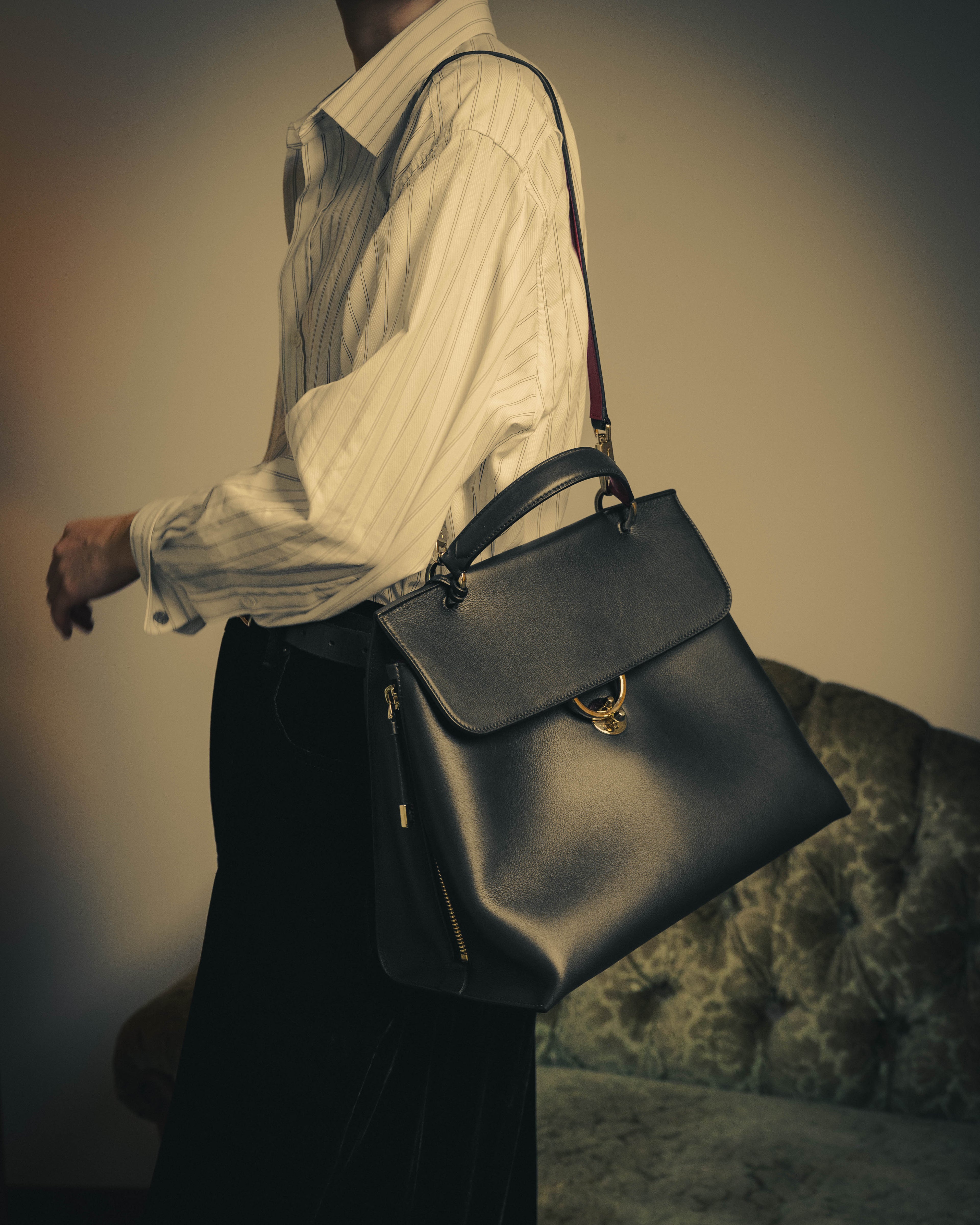 –SPECIAL– "Salvatore Ferragamo" 10's-20's Structured leather top-handle shoulder bag