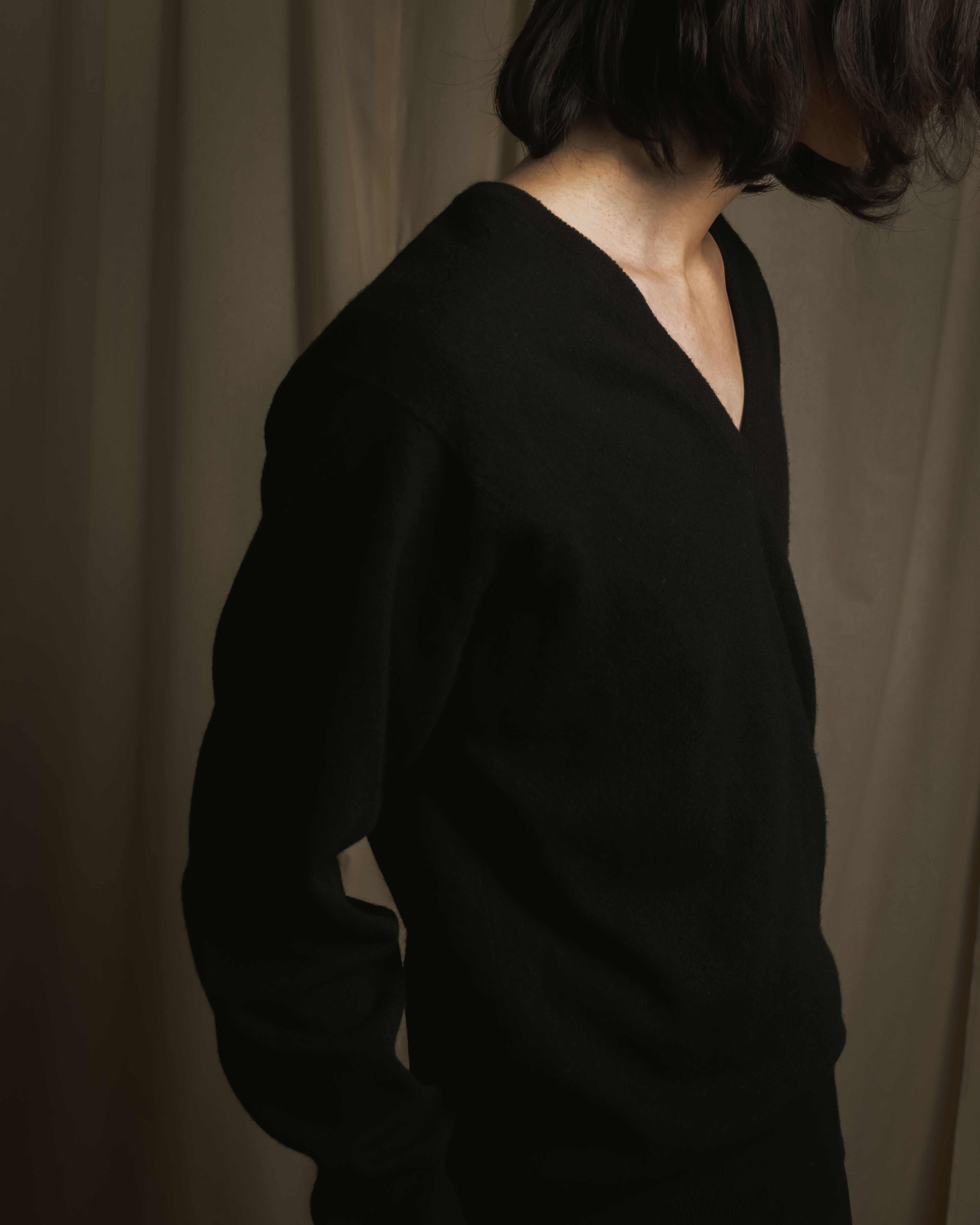 "CELINE" 90’s scottish cashmere v neck knit