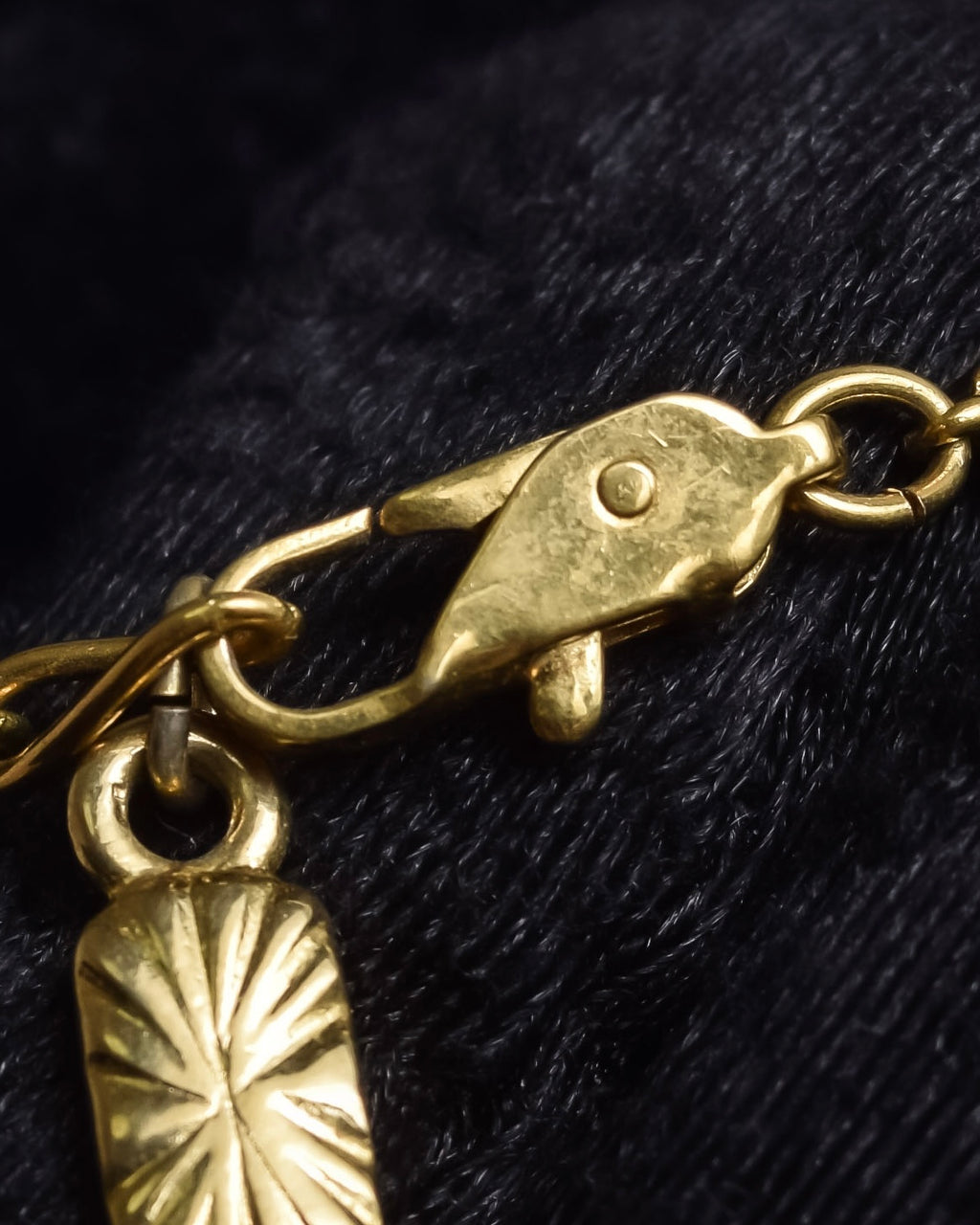 "YVES SAINT LAURENT" Triangle motif glass stone necklace