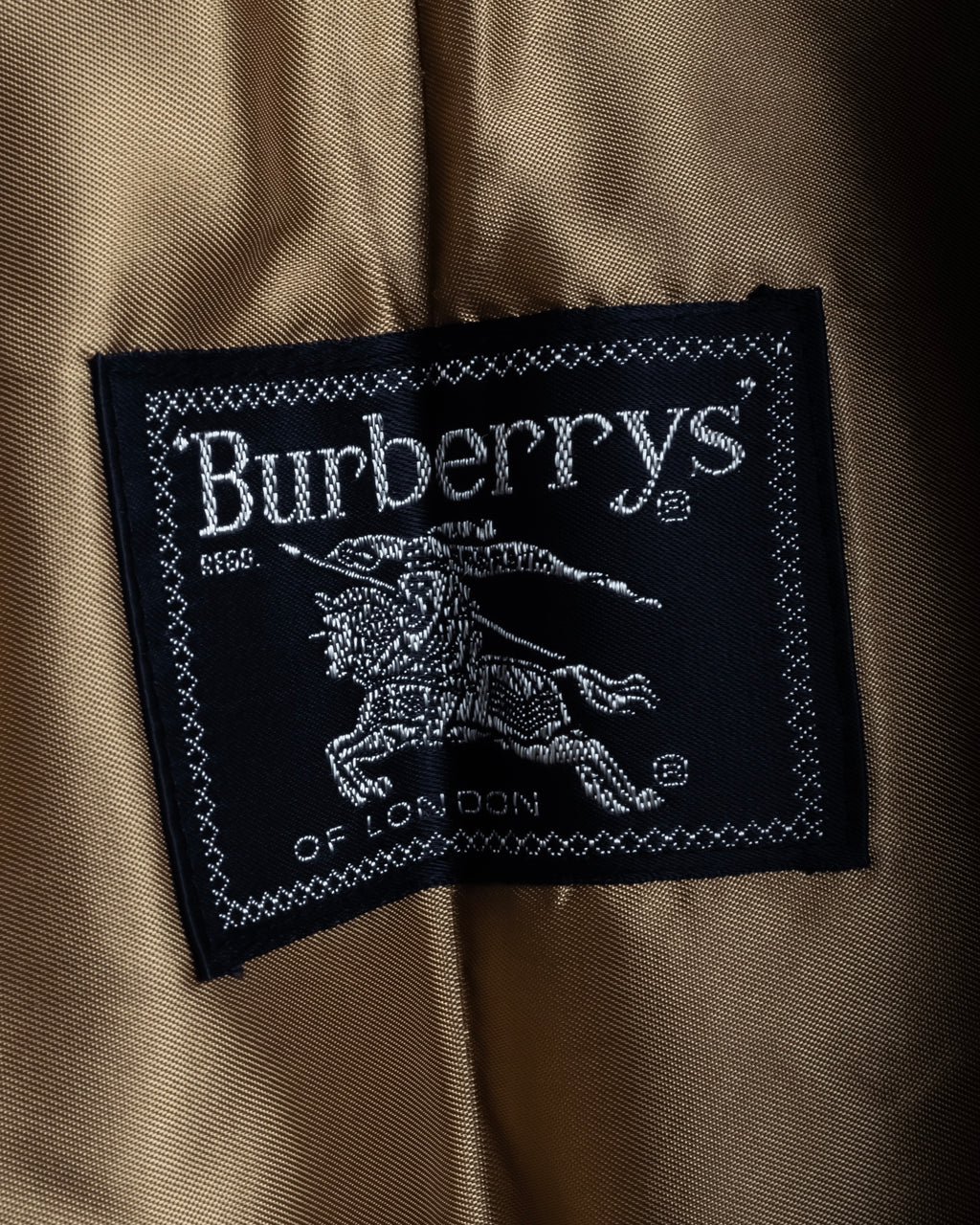 "BURBERRYS" Traditional detail double-breasted stand color trench coat