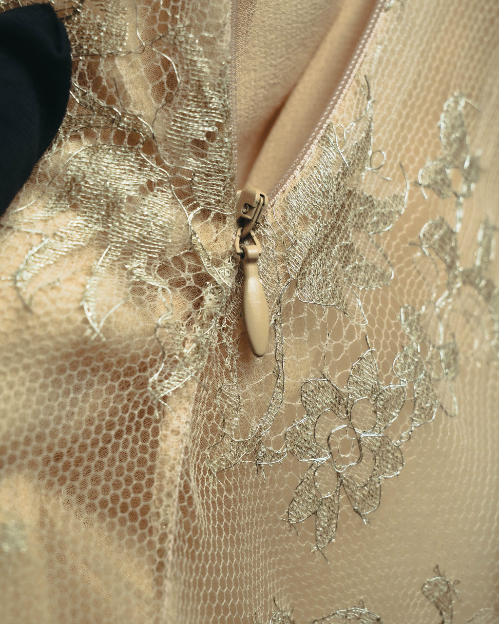 –SPECIAL– "VALENTINO" 00's-10's Embellished lace cocktail dress