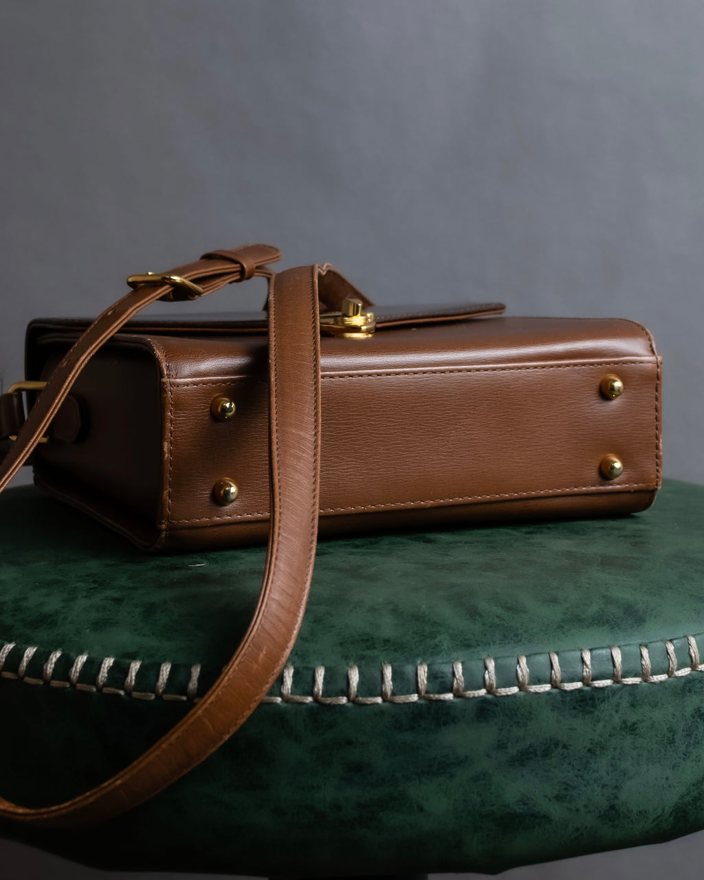 "Valentino Garavani" Leather combination design gold parts shoulder bag