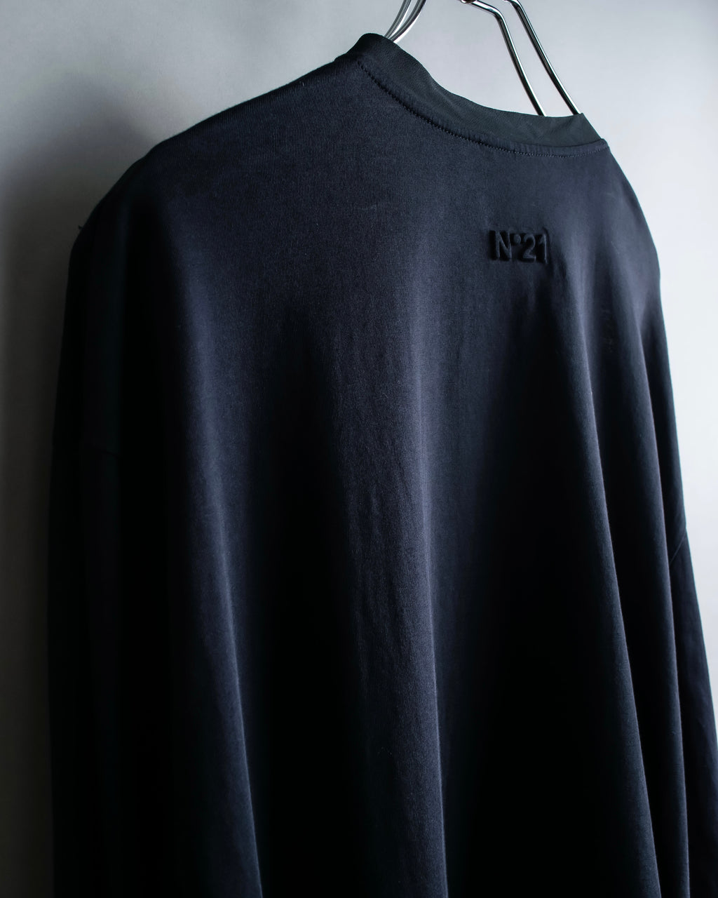 N21 NUMERO VENTUNO Oversized string design tops