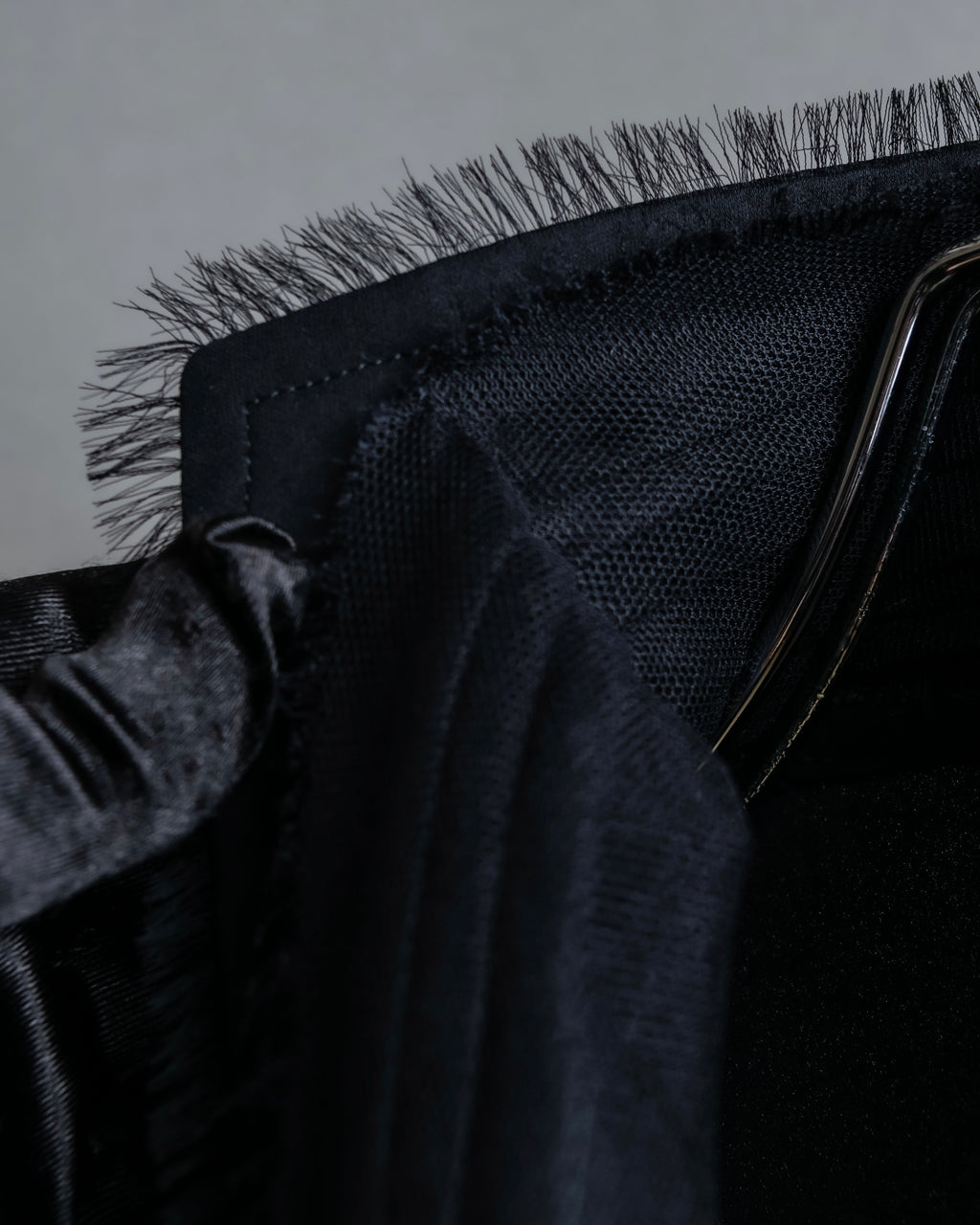 "YVES SAINT LAURENT" 2002 AW Scarf docking tulle design silk double zipper blouse