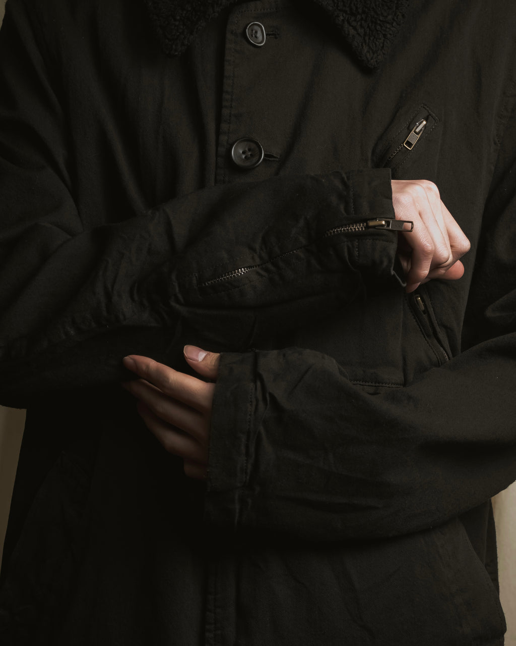 "COMME des GARCONS HOMME"
Utility zip pocket coat