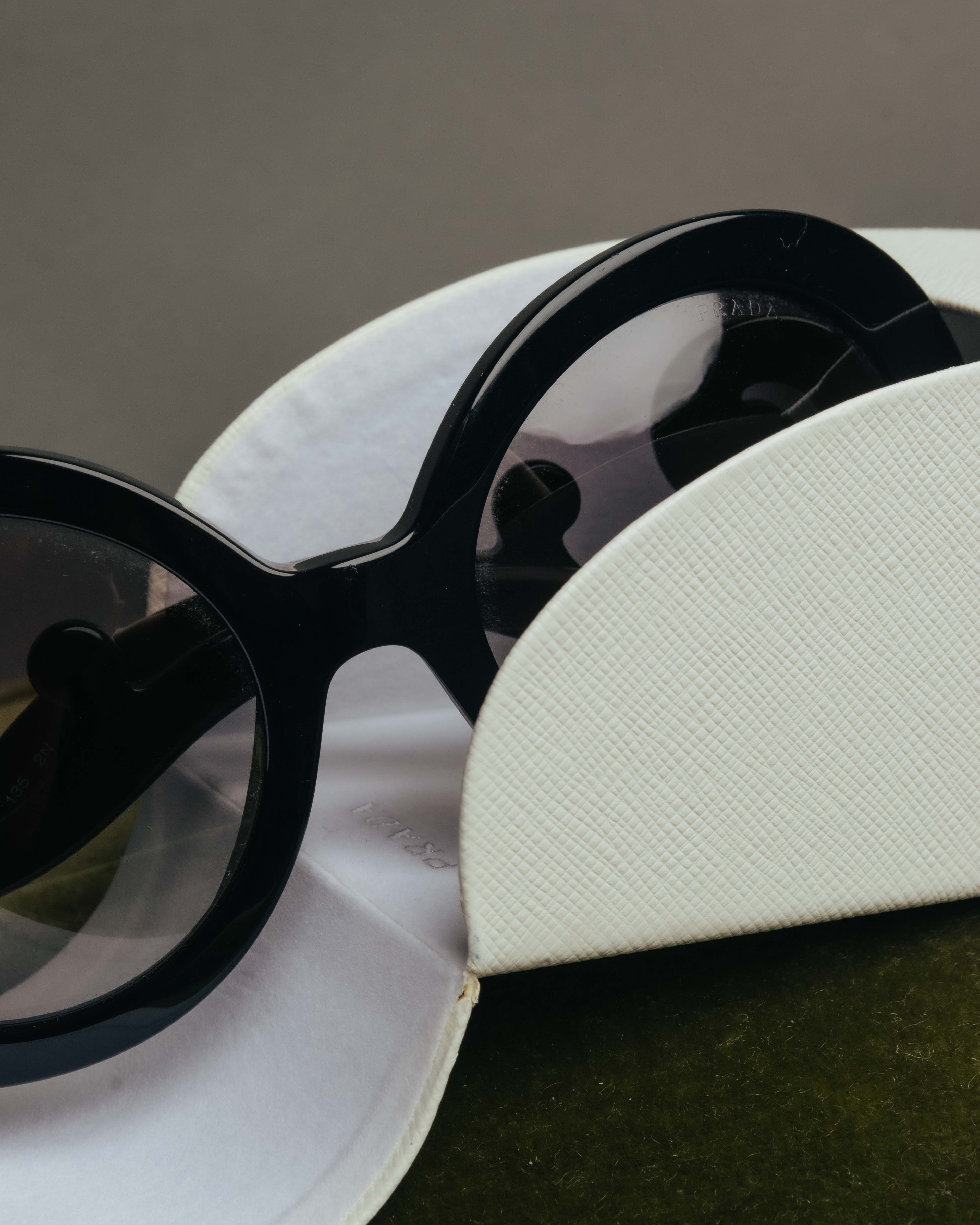 "PRADA" 10's Sculptural baroque sunglasses