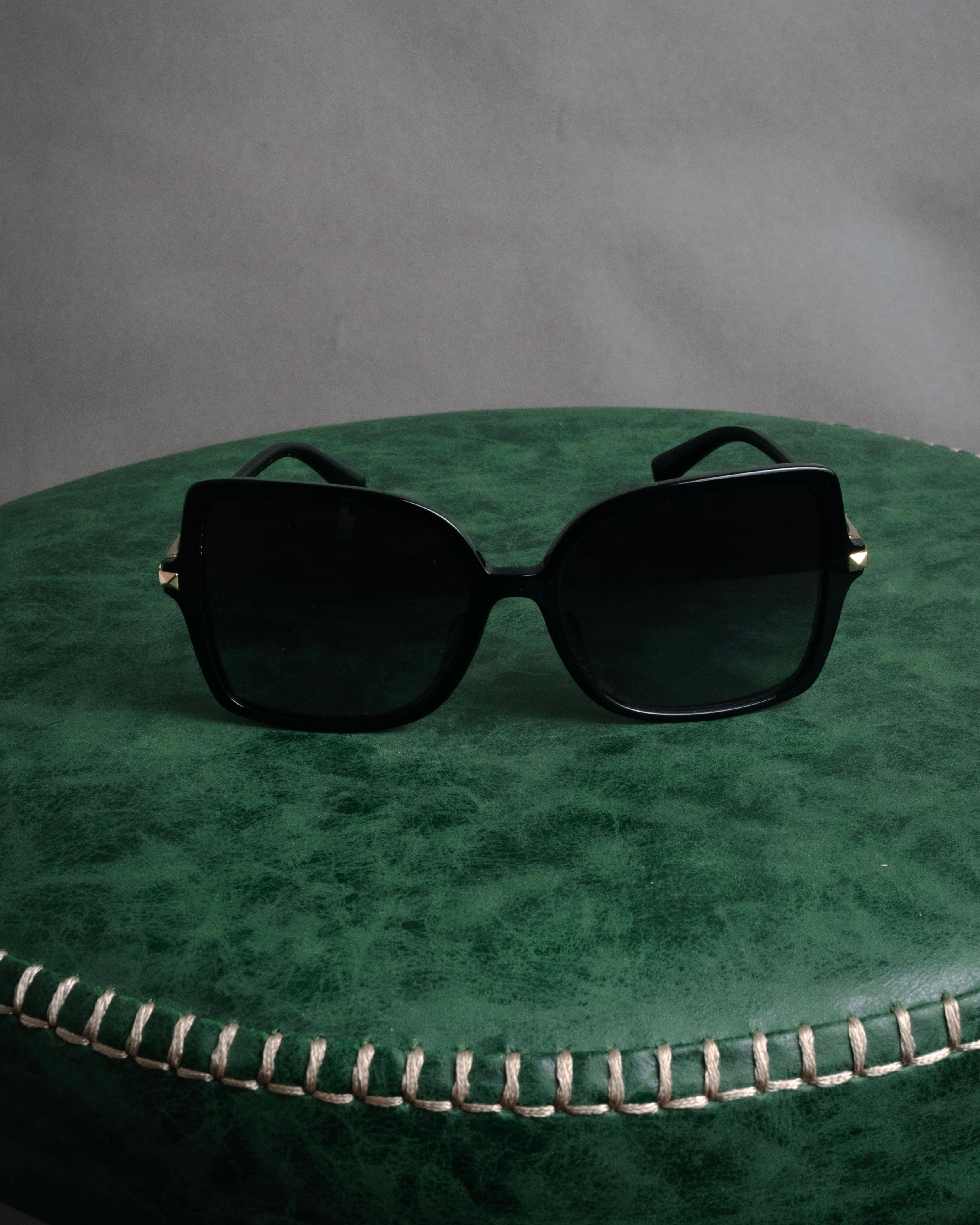 “VALENTINO” 2017’s-2022’s Rockstud sunglasses