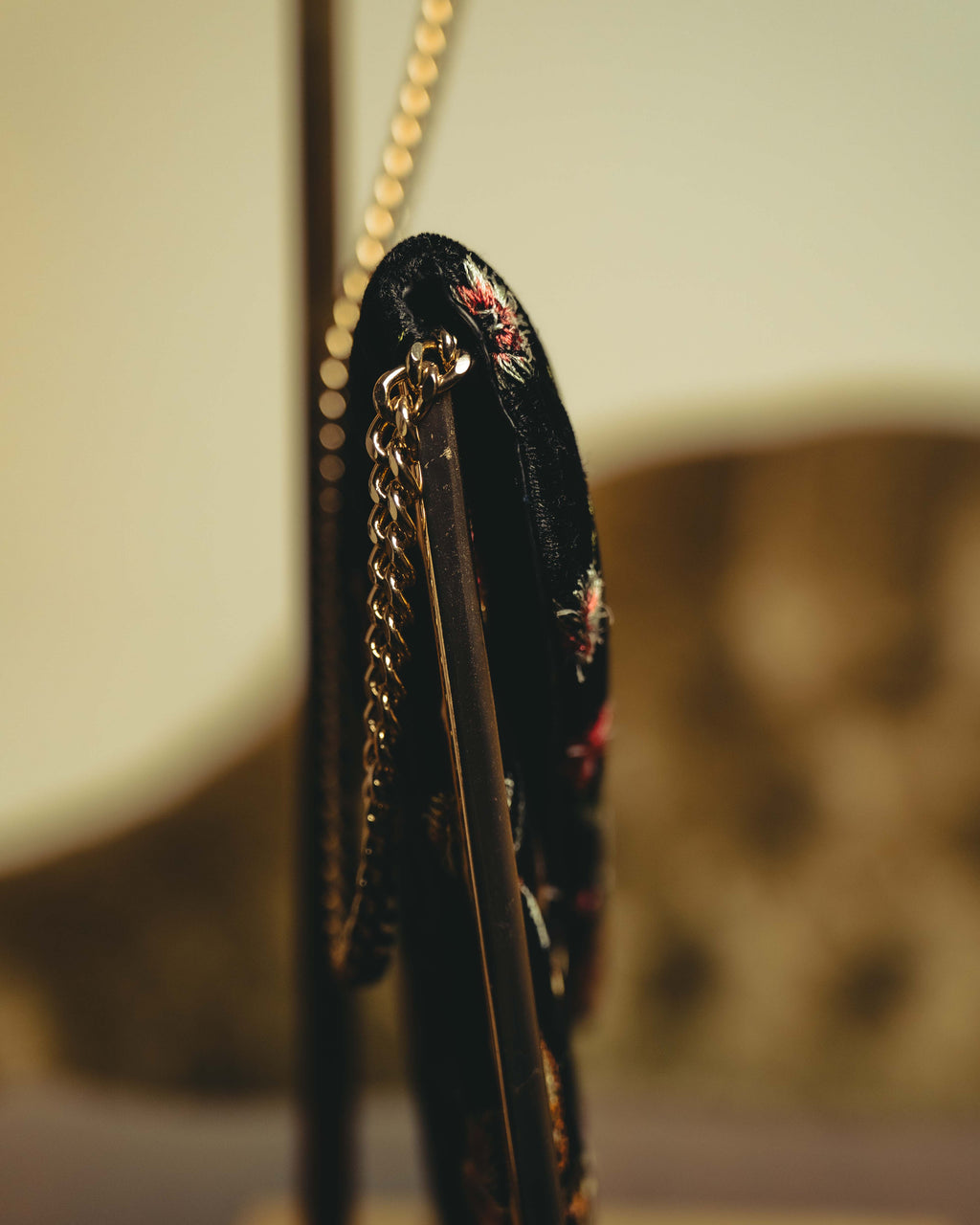 "VALENTINO" 80's-90's Ornately embroidered velvet chain shoulder bag
