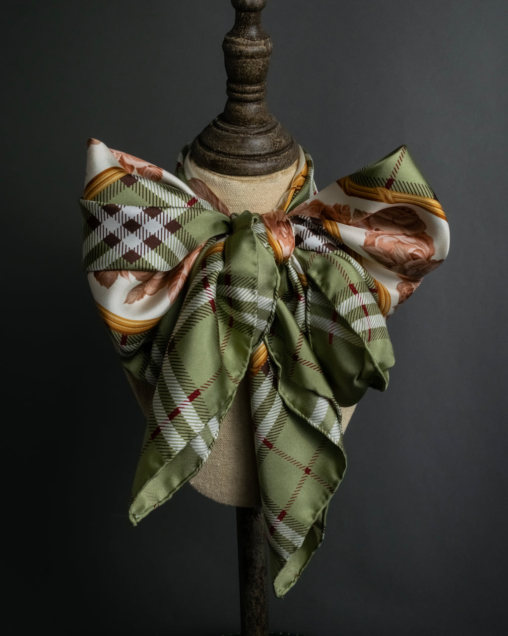 "BURBERRYS" Rose motif layered check pattern silk scarf