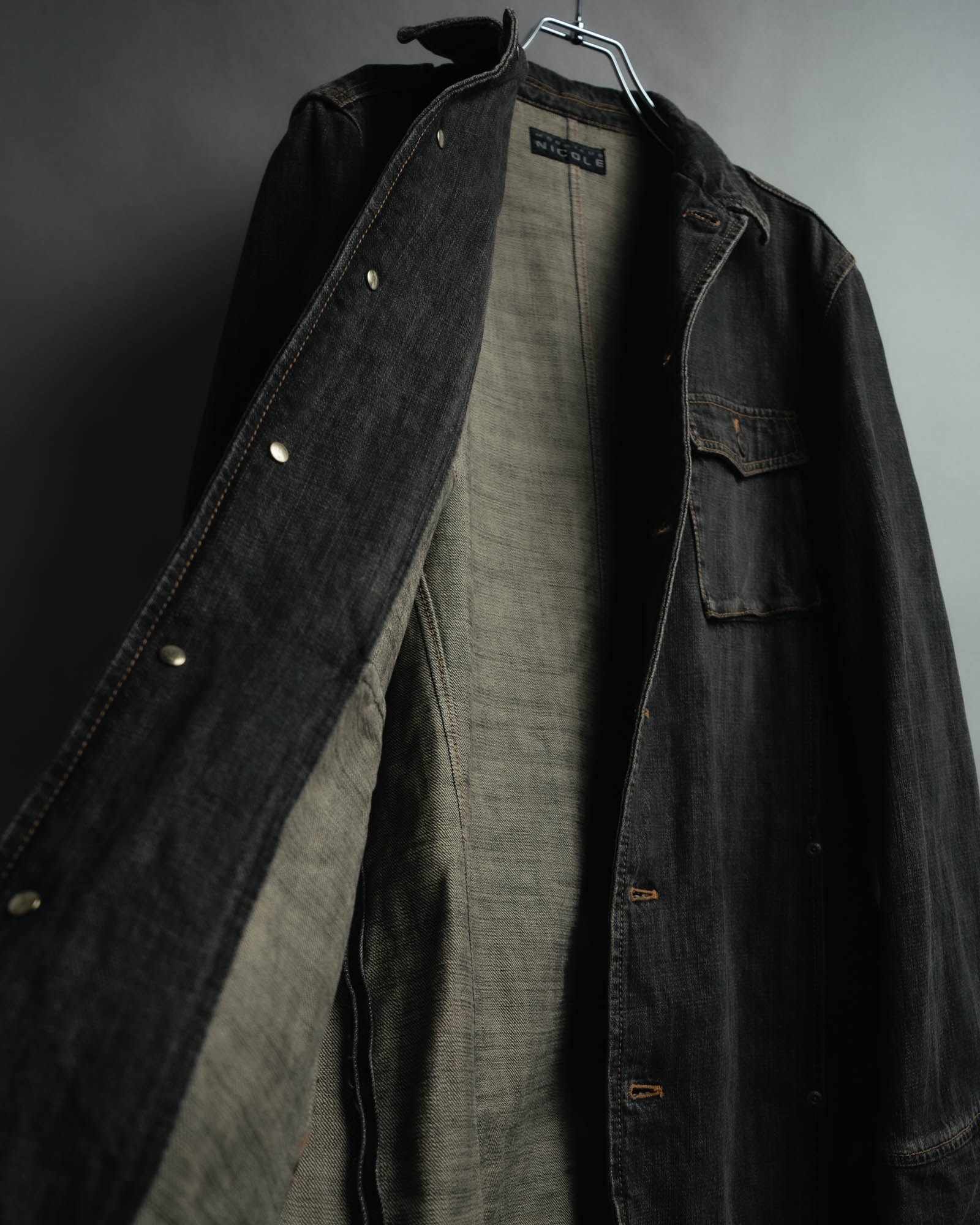 -MOOD MILLÉSIMES- 00’s faded black denim shirt jacket