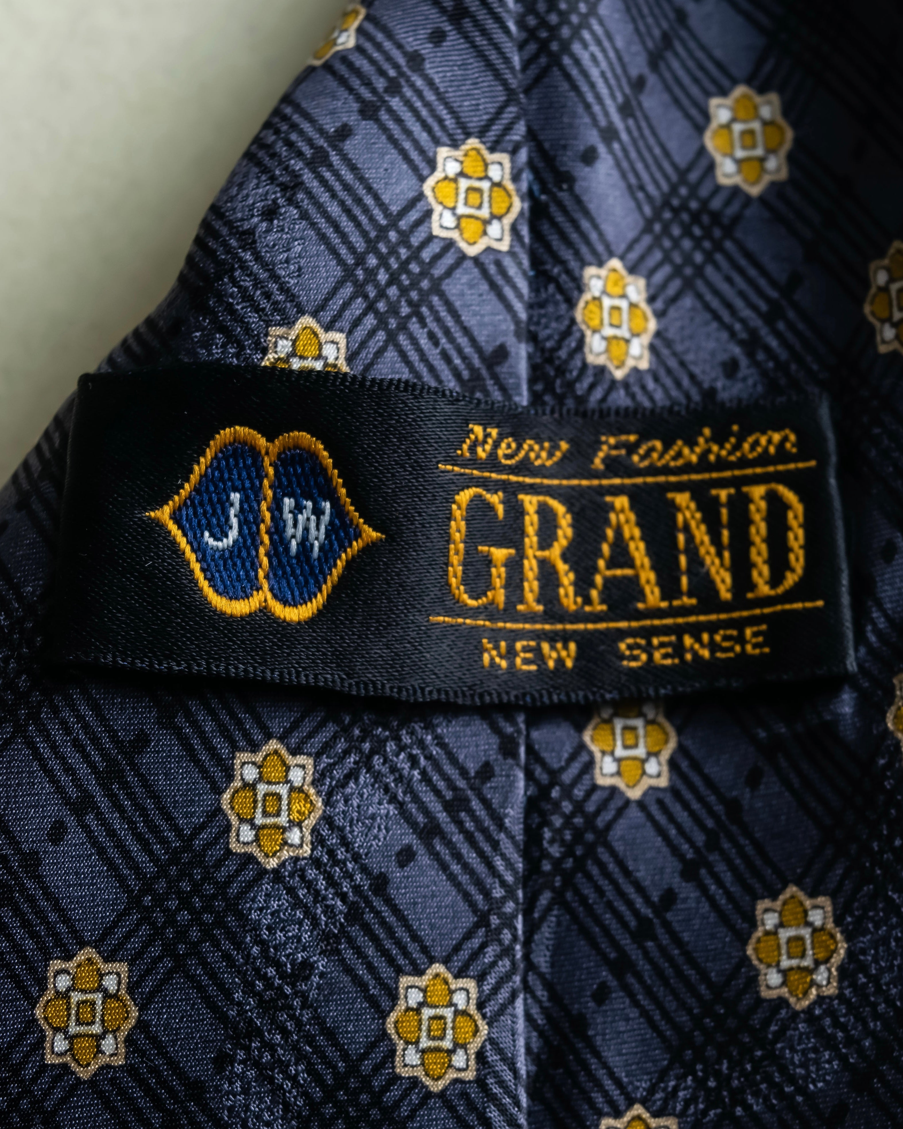 "Vintage check &amp; floral pattern silk neck tie"