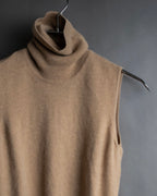 "MAISON MARGIELA" Beige color turtleneck sleeveless wool knit