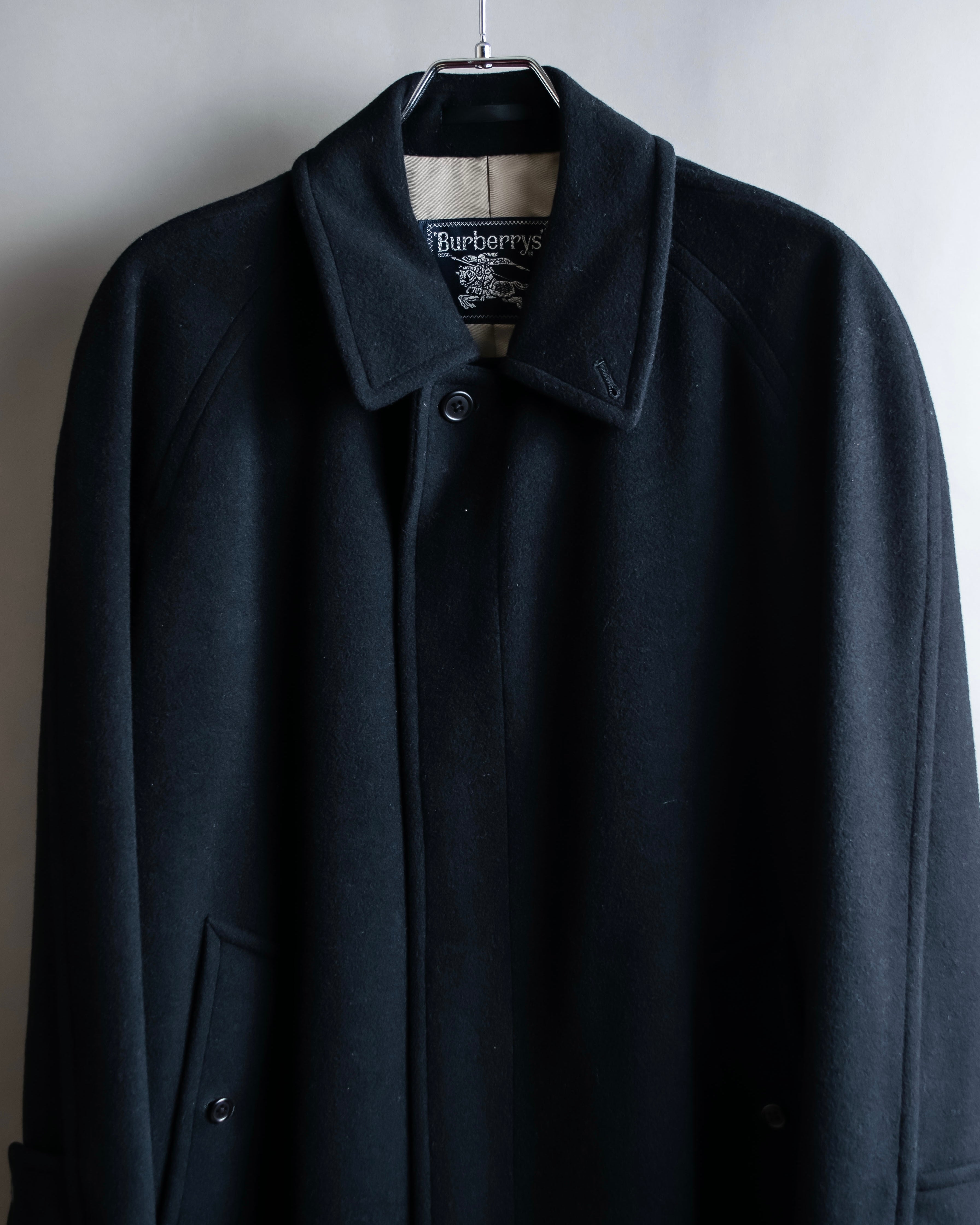 "BURBERRYS" Fly front cashmere blend soutien collar coat