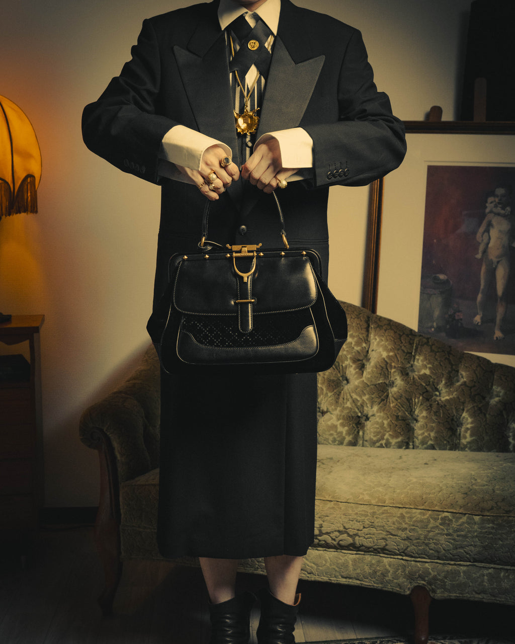 -SPECIAL- “GUCCI” 2012-2016 crossover-era crest studded doctor bag