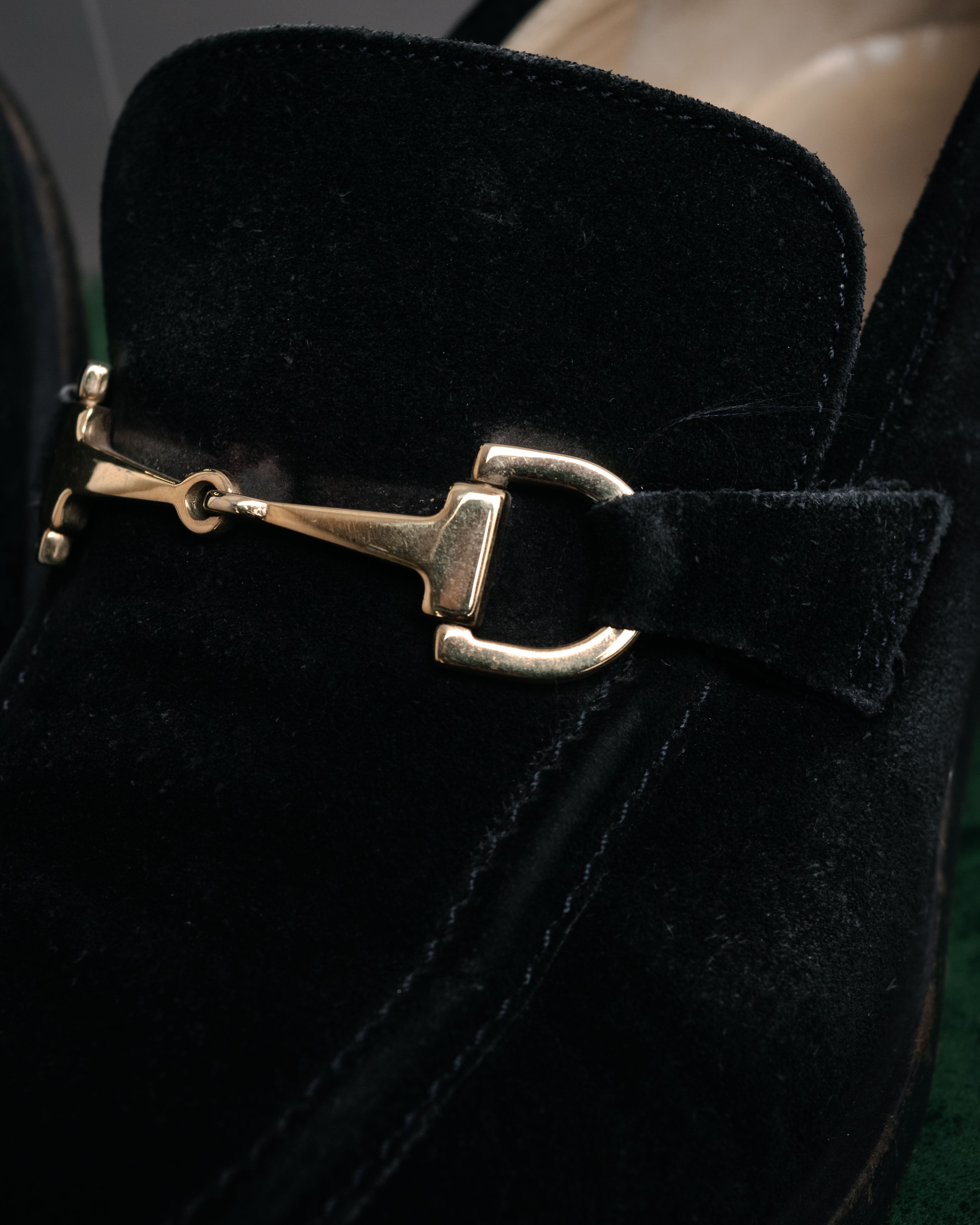GUCCI (グッチ) - ホースビット スクエアトゥ ローファー - ブラック