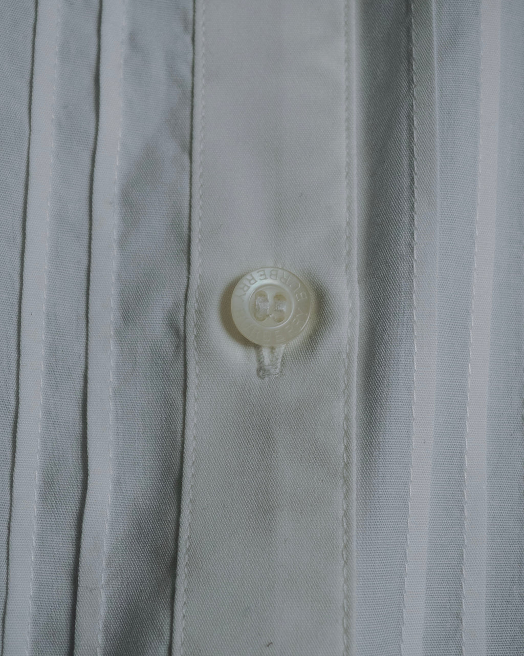 "BURBERRY LONDON" 2010-2014 pintuck tuxedo-front dress shirt