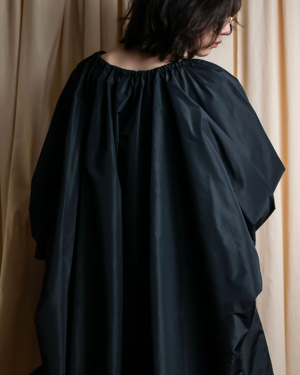 "PATOU" Ribbon shirring design poncho dress