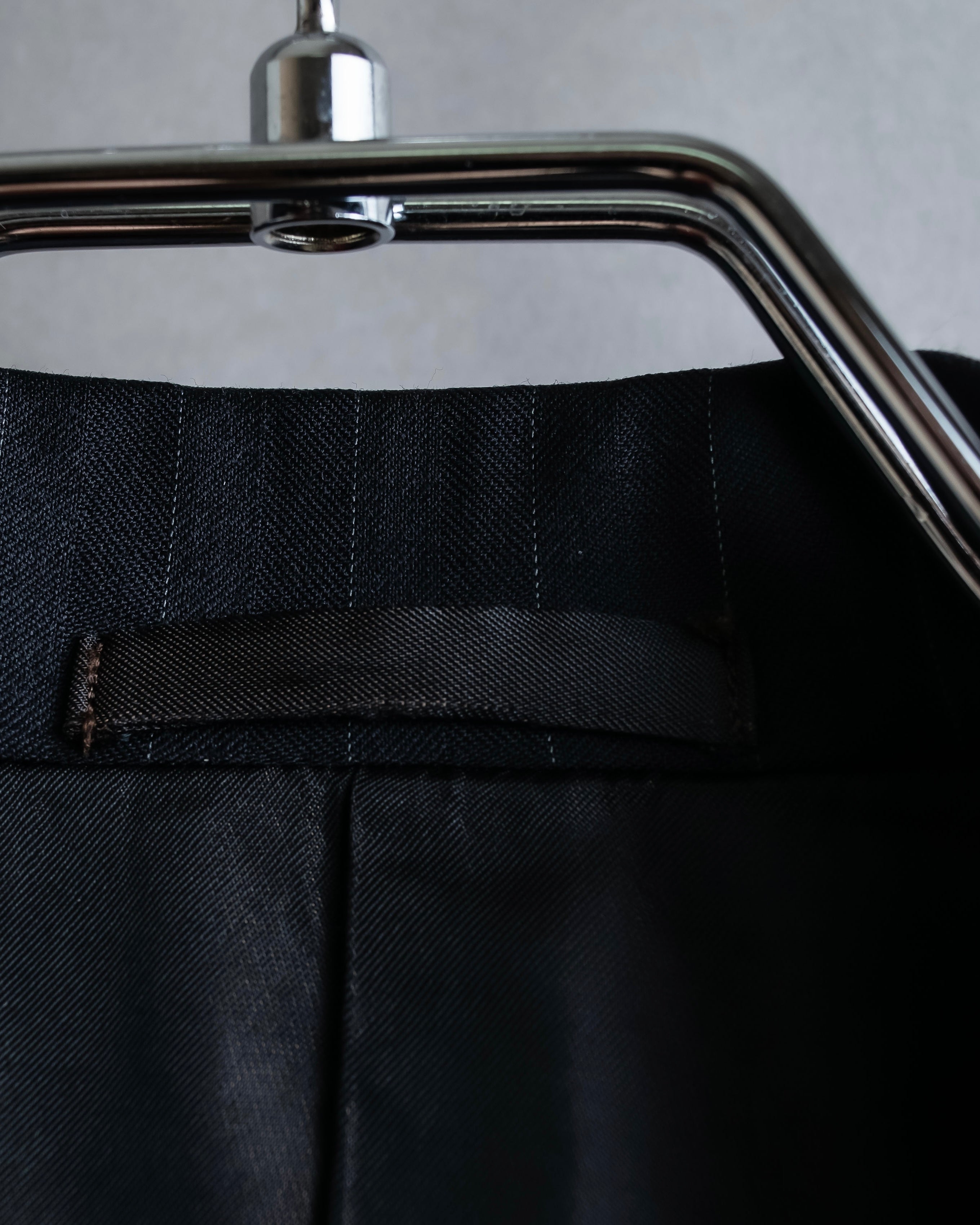 "LOUIS VUITTON" 2 button relaxed tailored jacket & no tuck tapered slacks set up