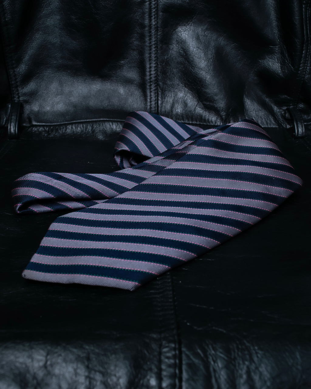 "HERMES" Pink accent regimental tie