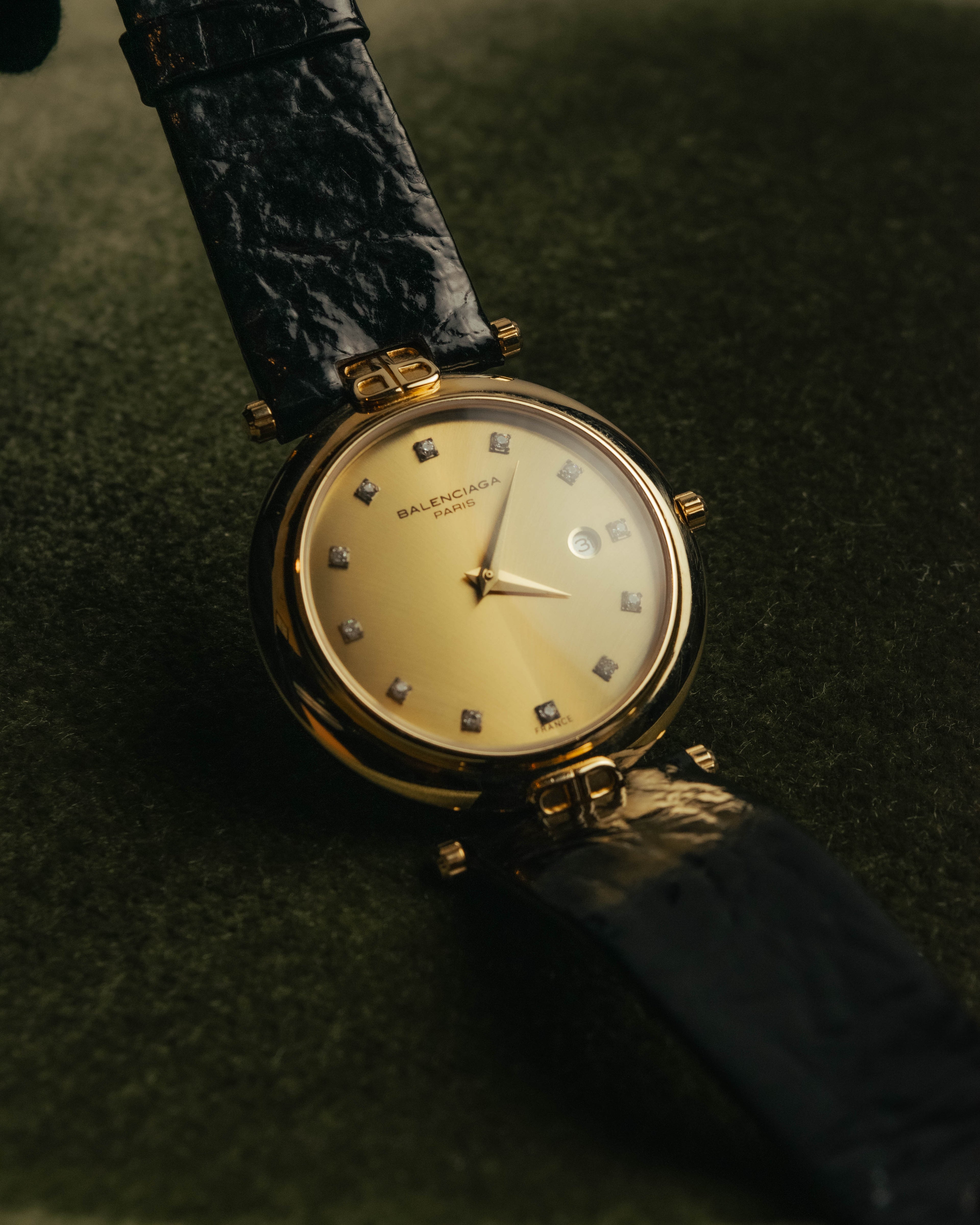 -SPECIAL- “Balenciaga” 80’s-90’s Gold tone round watch