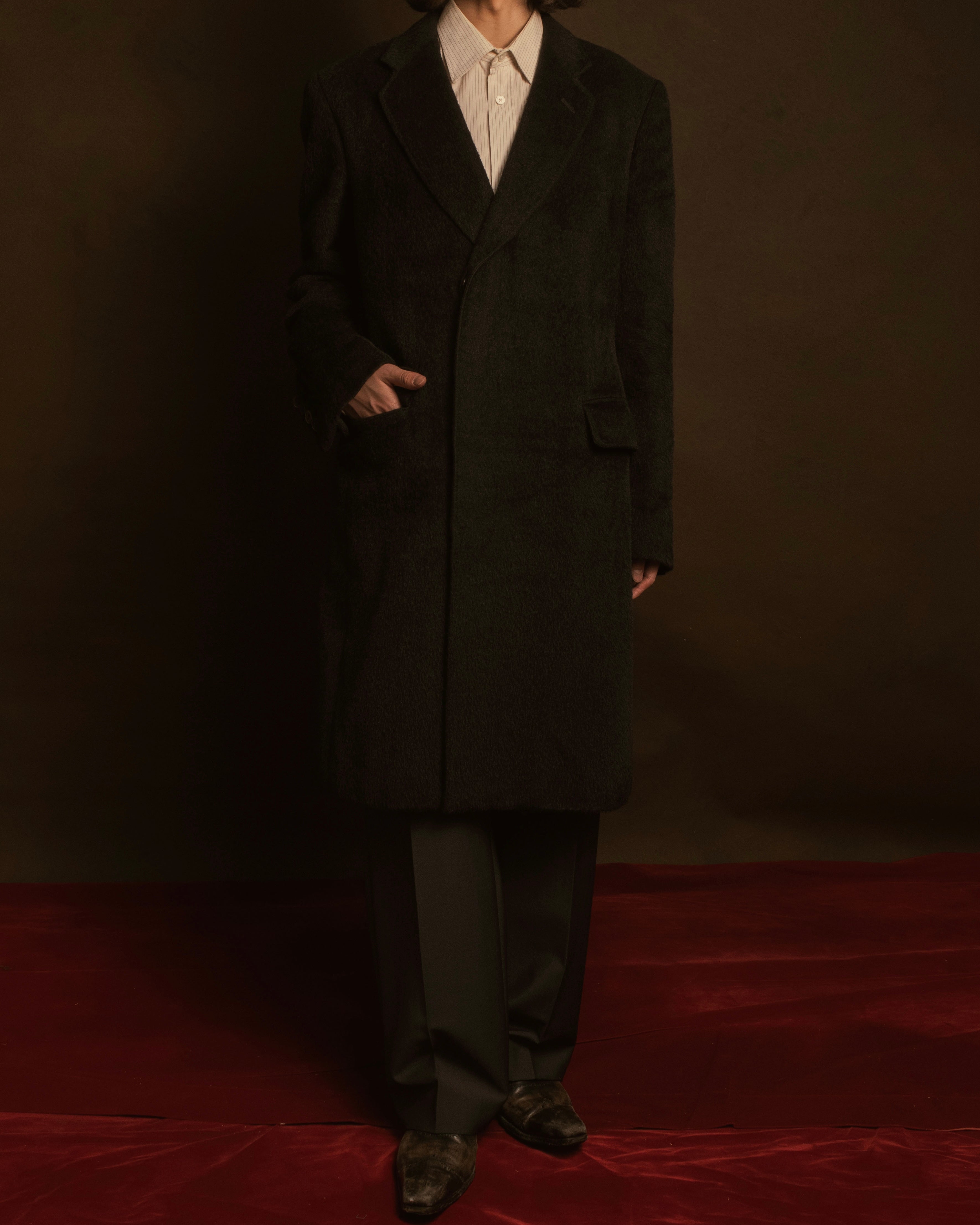 –SPECIAL– "GUCCI" 09-12’s Classically tailored llama-blend Chesterfield coat