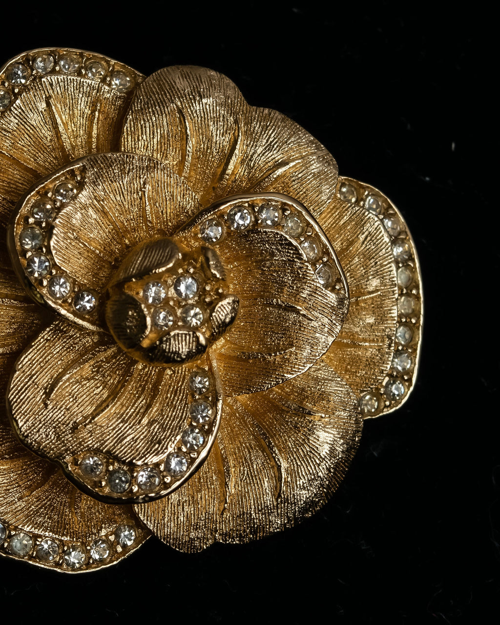 "Christian Dior" Flower motif gold brooch