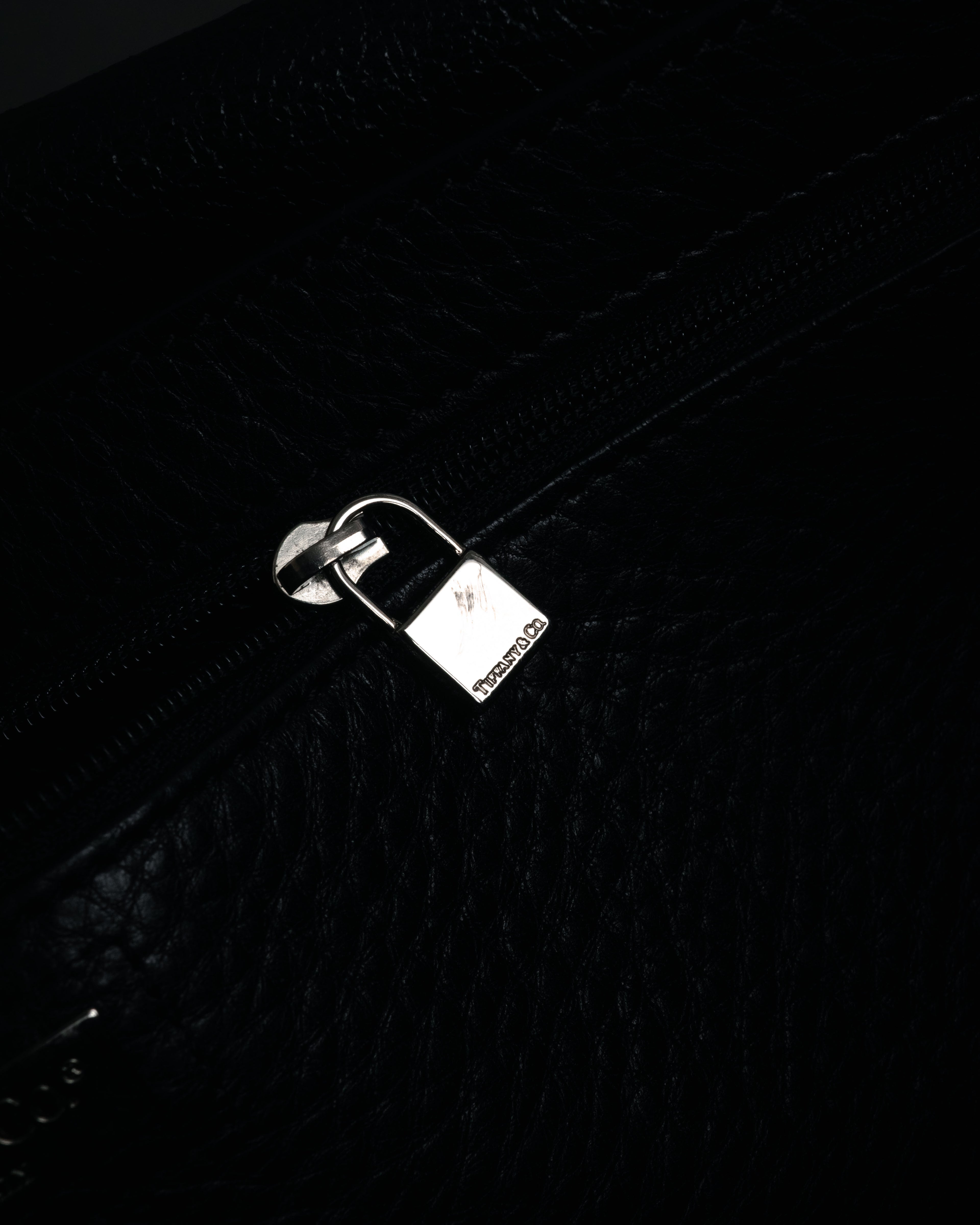 “TIFFANY & CO.” 2010’s Grained leather chain shoulder bag