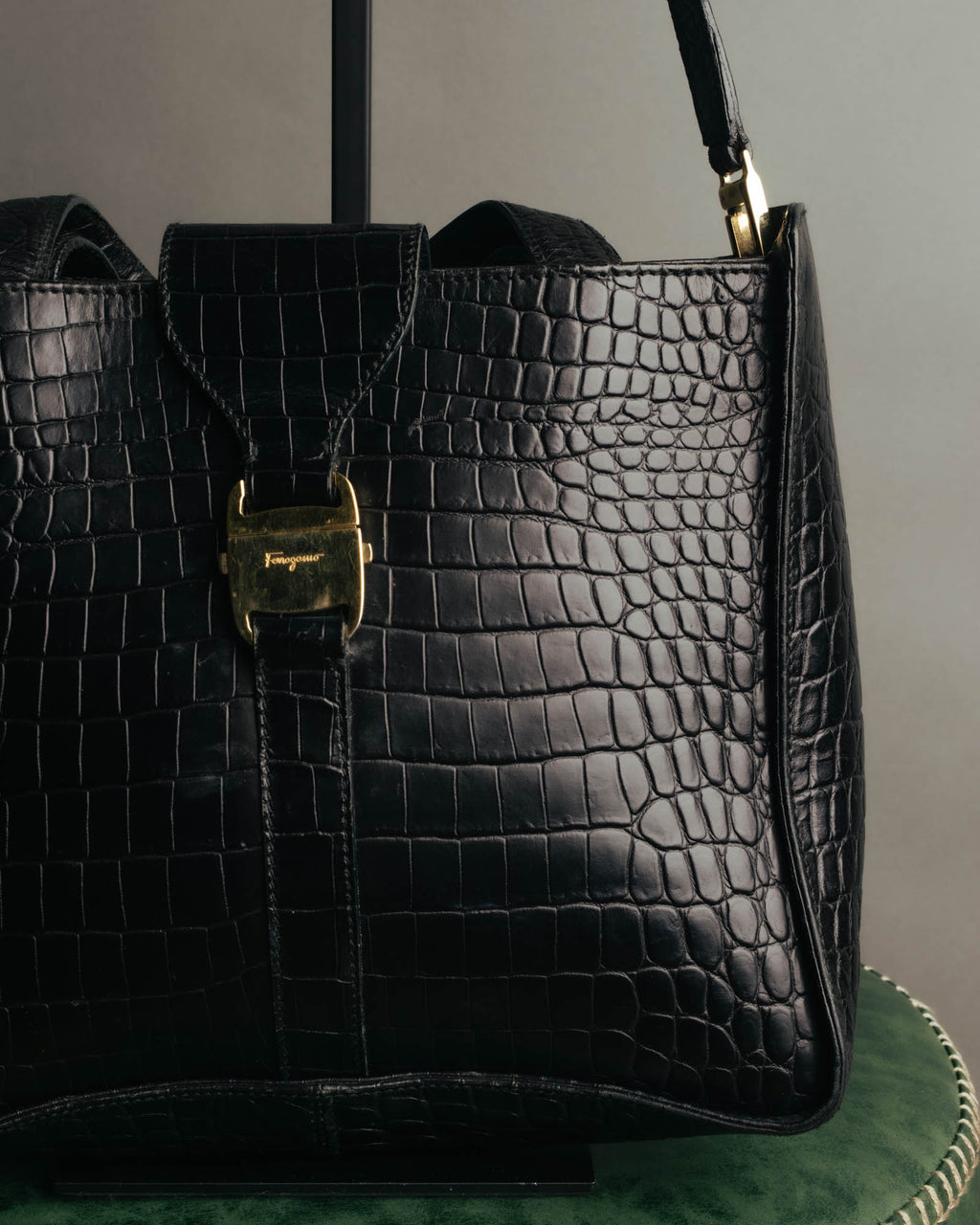 "Salvatore Ferragamo" 90's-00's Croc embossed leather shoulder bag