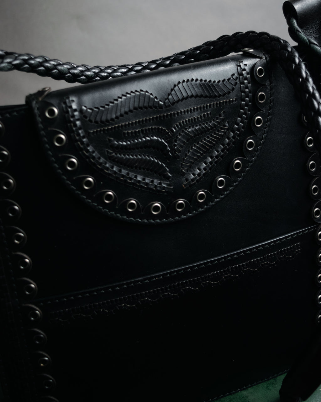 –SPECIAL– “YVES SAINT LAURENT”
2000’s Folk cutwork leather shoulder bag