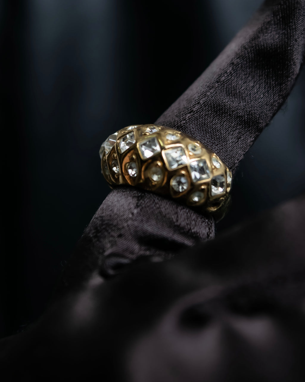 “Dior” mesh designed gold ring with crystal