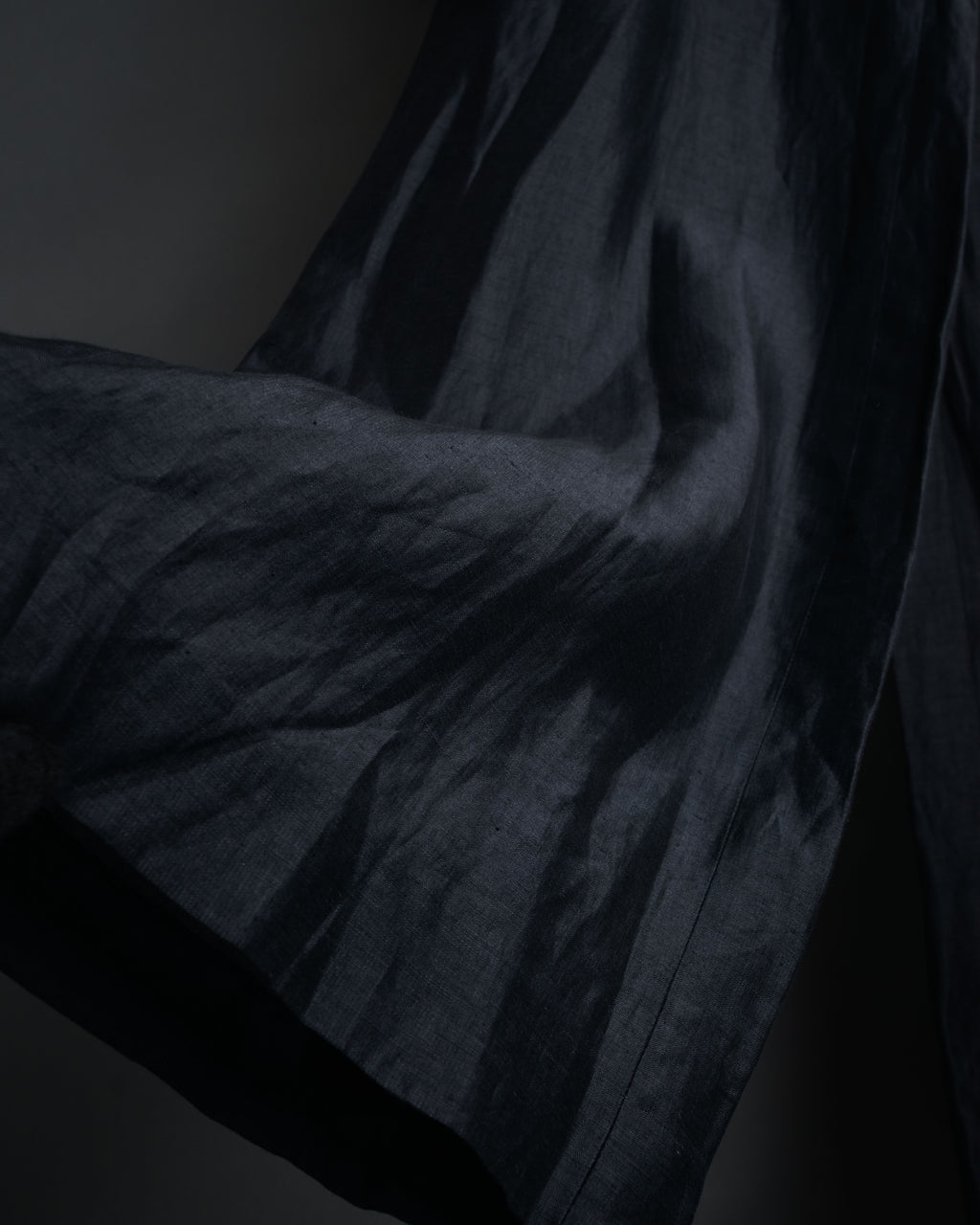 “EMPORIO ARMANI” 90’s-00’s Fluid wide trousers