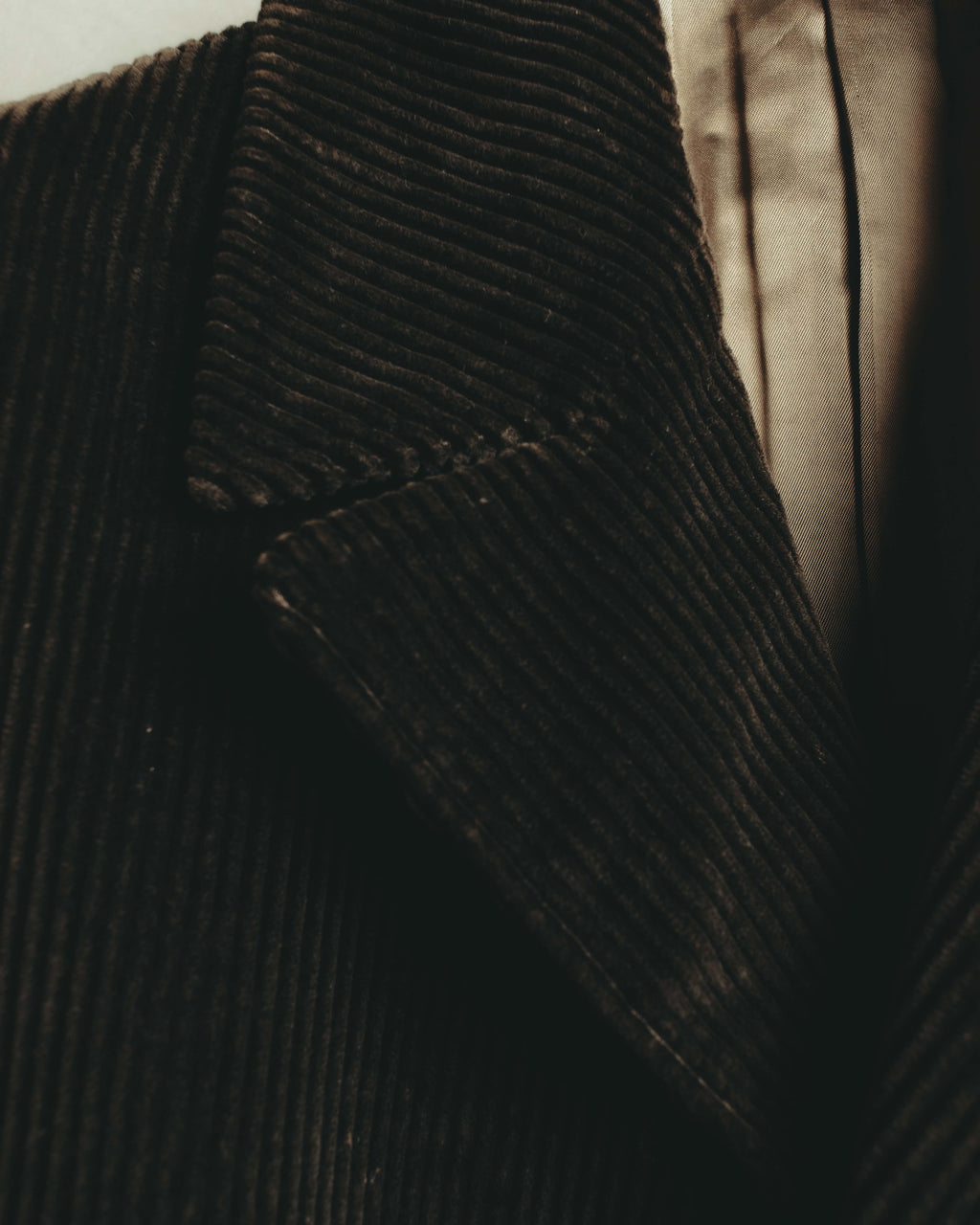 -SPECIAL- "GUCCI" 90's-00's Dark brown corduroy tailored chesterfield coat
