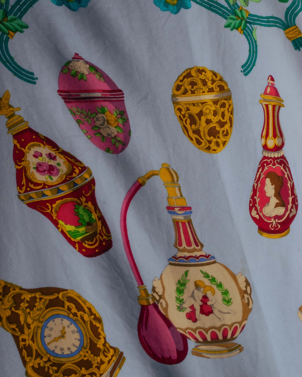 "GUCCI" 90's-00's Vintage botanical and perfume bottle silk scarf