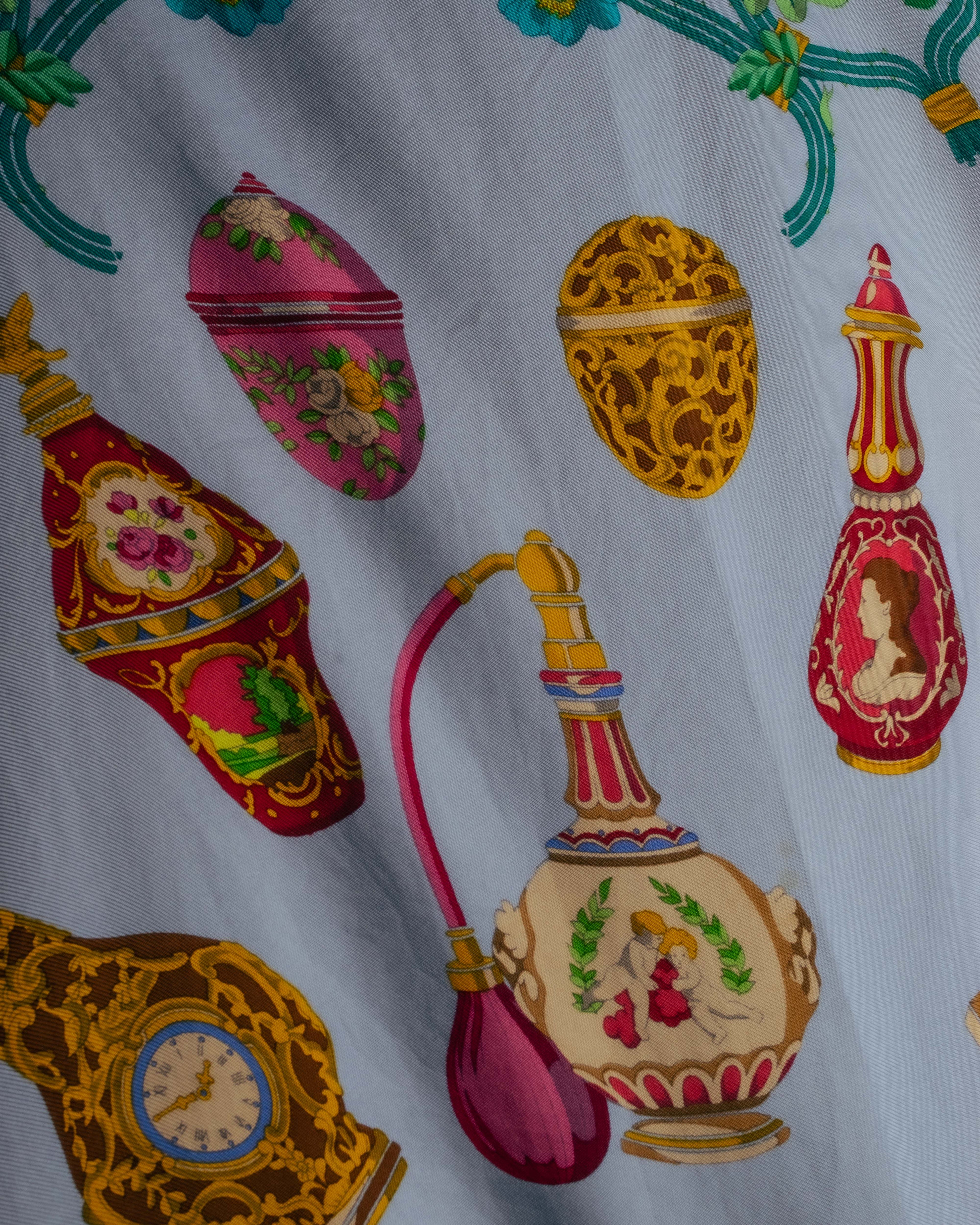 "GUCCI" 90's-00's Vintage botanical and perfume bottle silk scarf