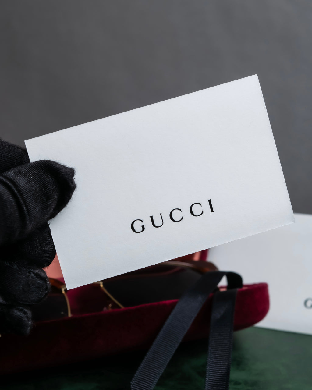 "GUCCI" Classic hermrim design sunglasses